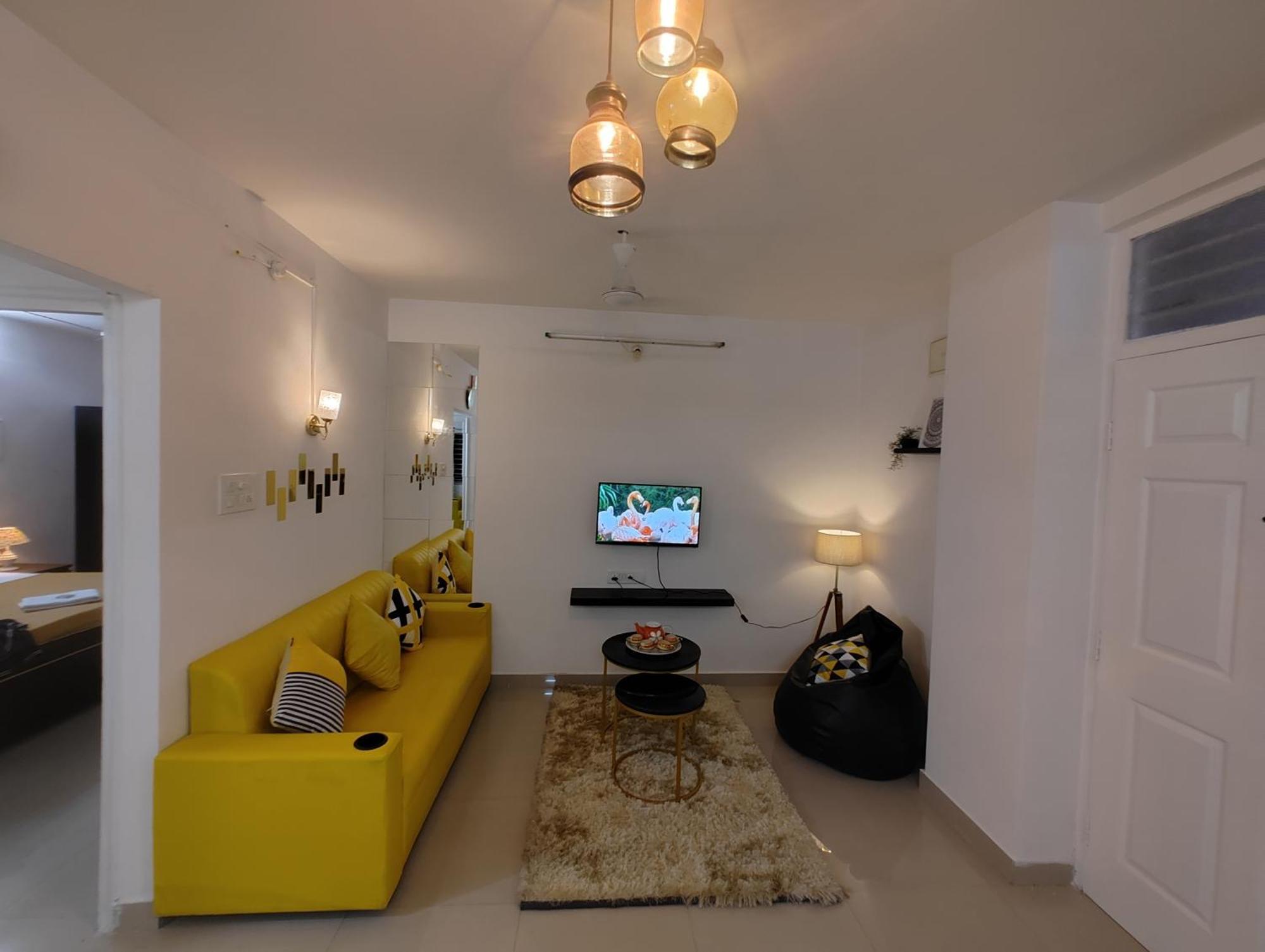 Nk Homes - 2bhk Serviced Apartments, Fully Furnished, Wi-fi, Home-style Kitchen 5* Hyderabad