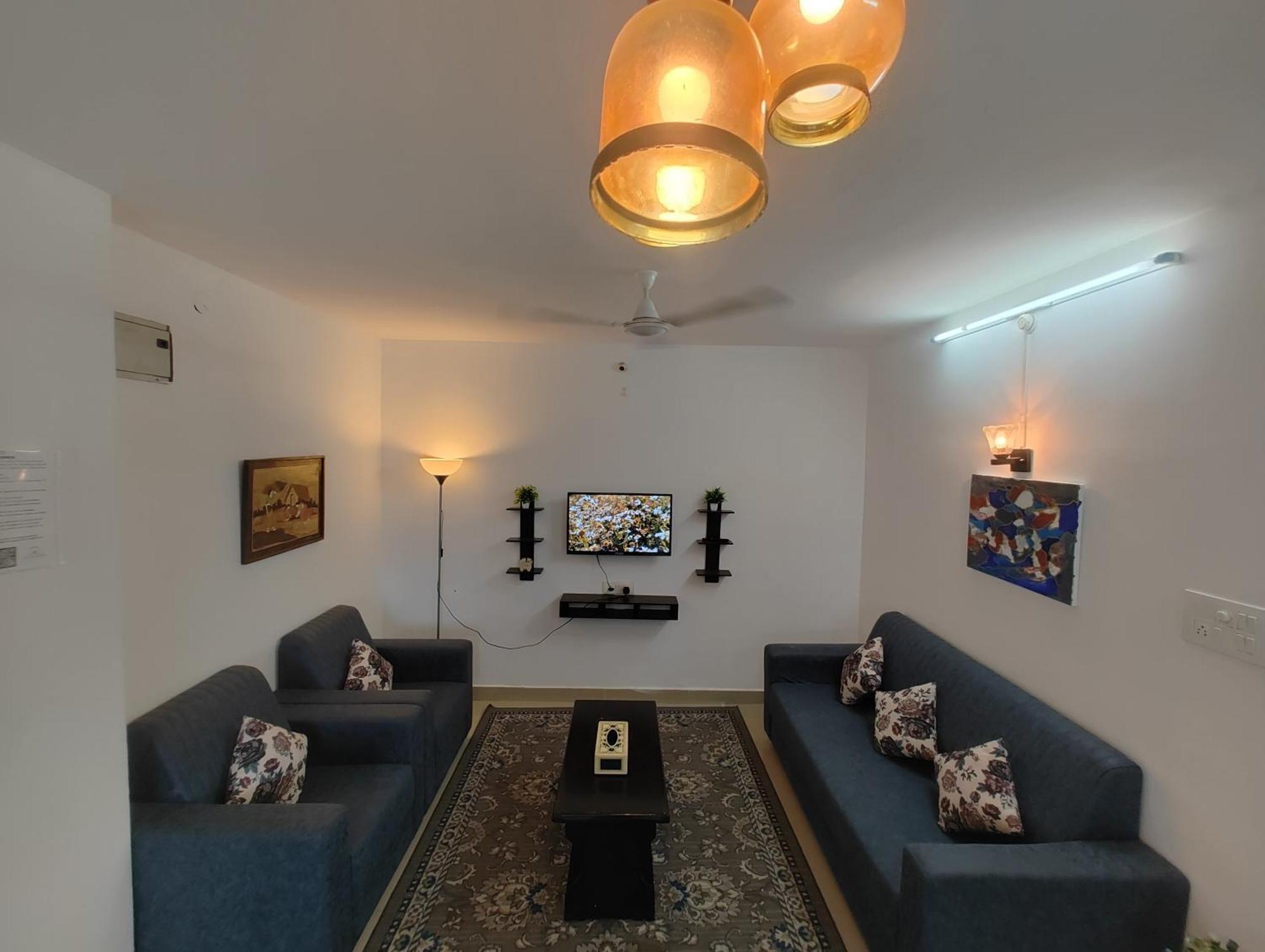 Hotel Nk Homes - 2bhk Serviced Apartments, Fully Furnished, Wi-fi, Home-style Kitchen