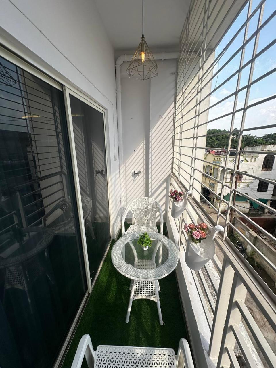 Hotel Nk Homes - 2bhk Serviced Apartments, Fully Furnished, Wi-fi, Home-style Kitchen