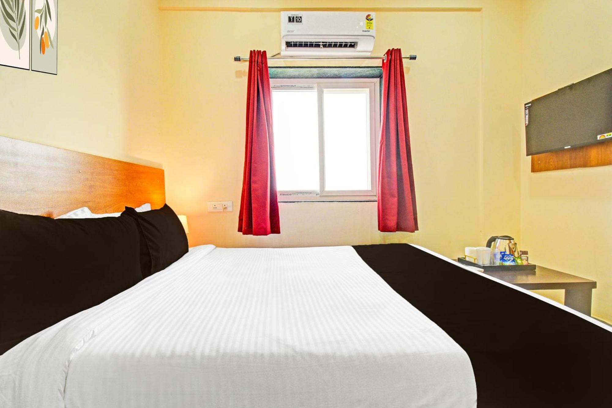 Hotel Super O Vaishnavi Grand