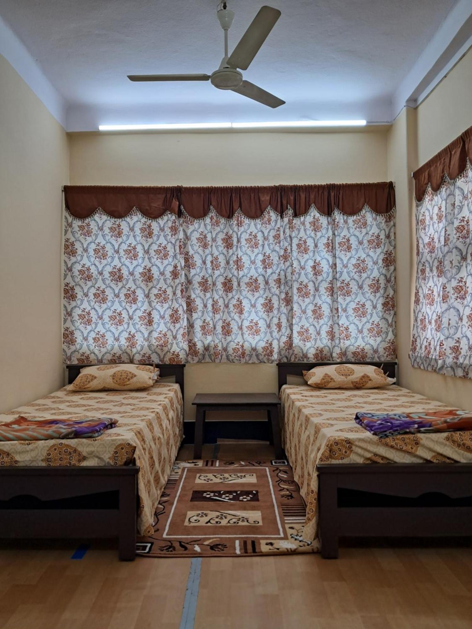 1 For 4 Guests Or 2 Bhk For 4 To 10 Guests With Ac For Families Apartment *