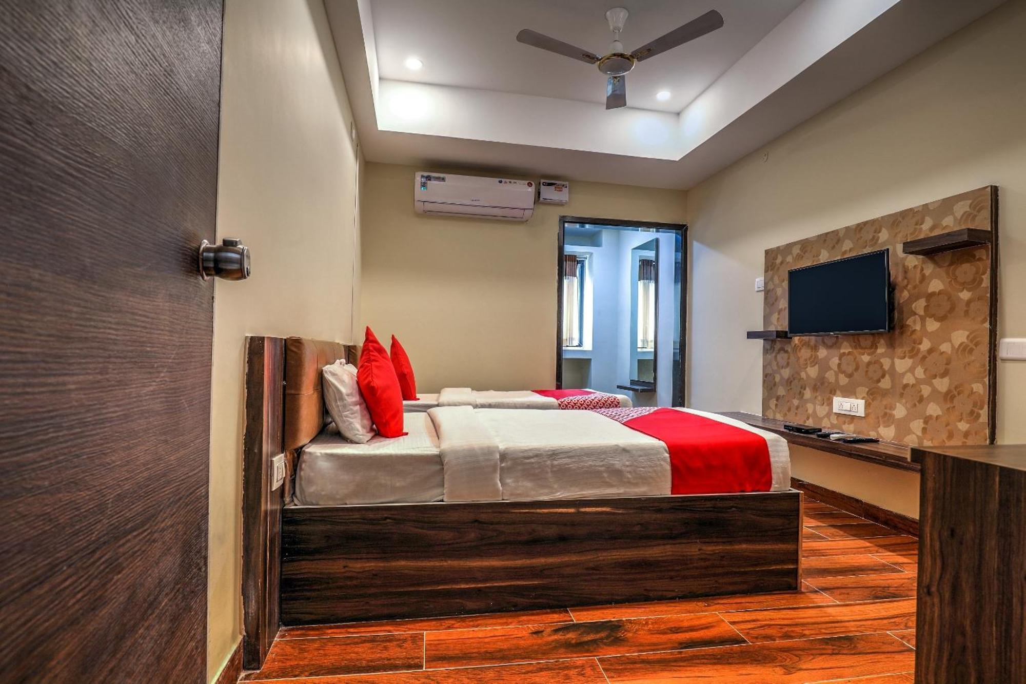 Capital O Sky Grand Hotel