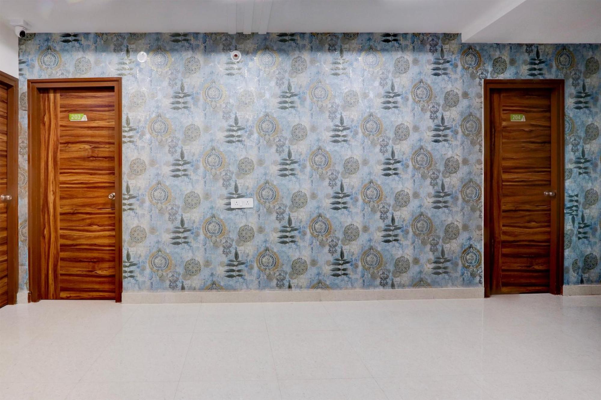 Collection O Sri Jahnavi Group Besides Yashoda Hospital Hitec Hotel Hyderabad
