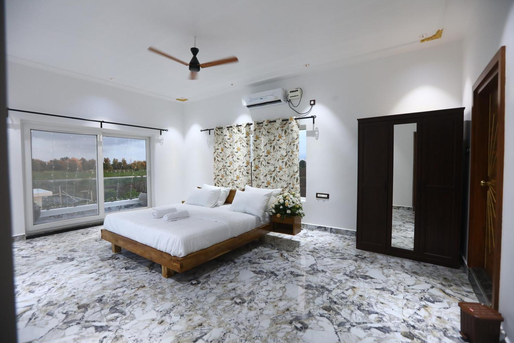 Poorna Farmhouse With Private Pool And Jacuzzi Hyderabad