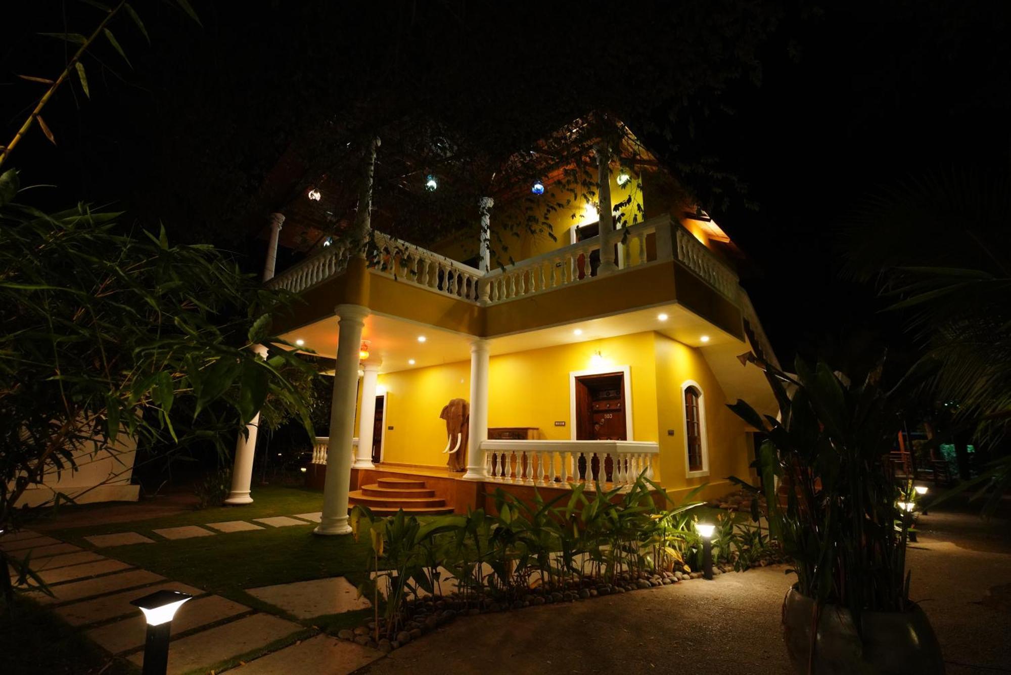 Brown Town & 5* Hyderabad