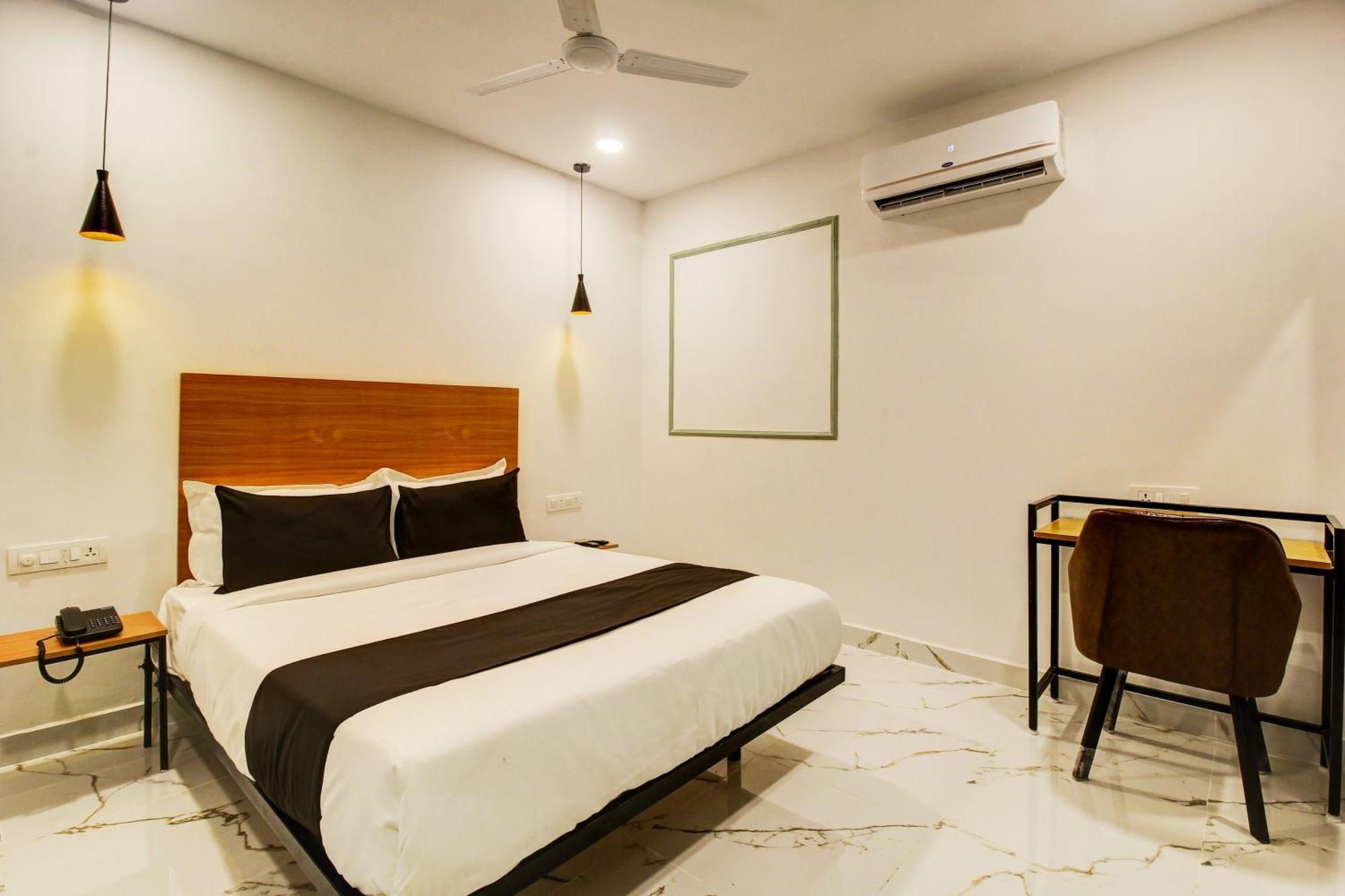 Hotel Super Townhouse Rcc Banjara Hills