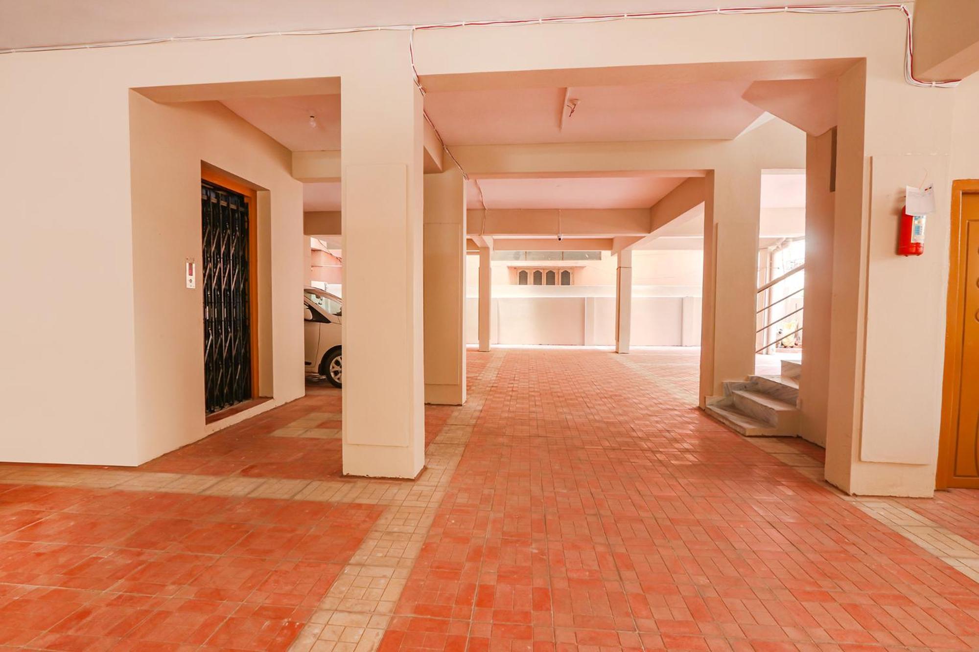 Fabhotel Prestige Castle - Nr Kims Hospital, Kondapur 3*