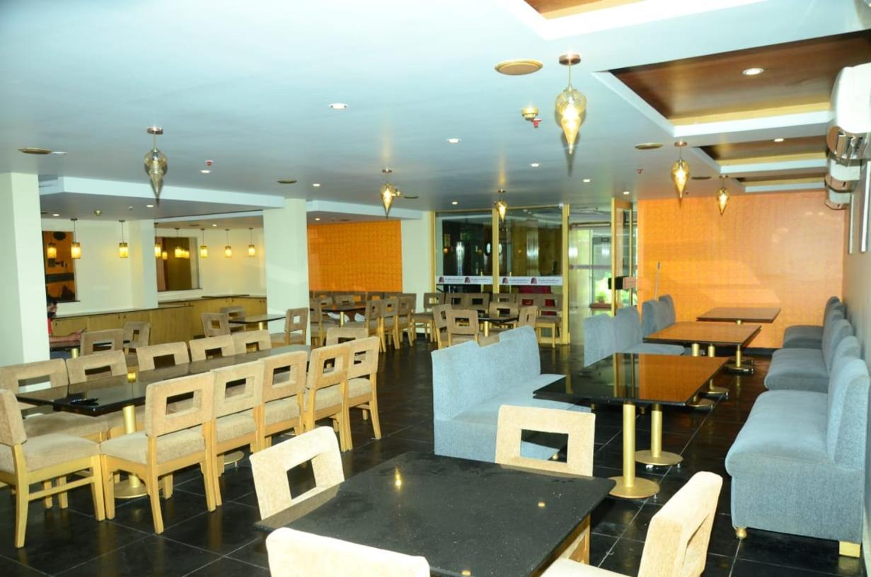 Hotel Blossom Vashishtha - Free Lunch Or Dinner- Free Breakfast Hyderabad