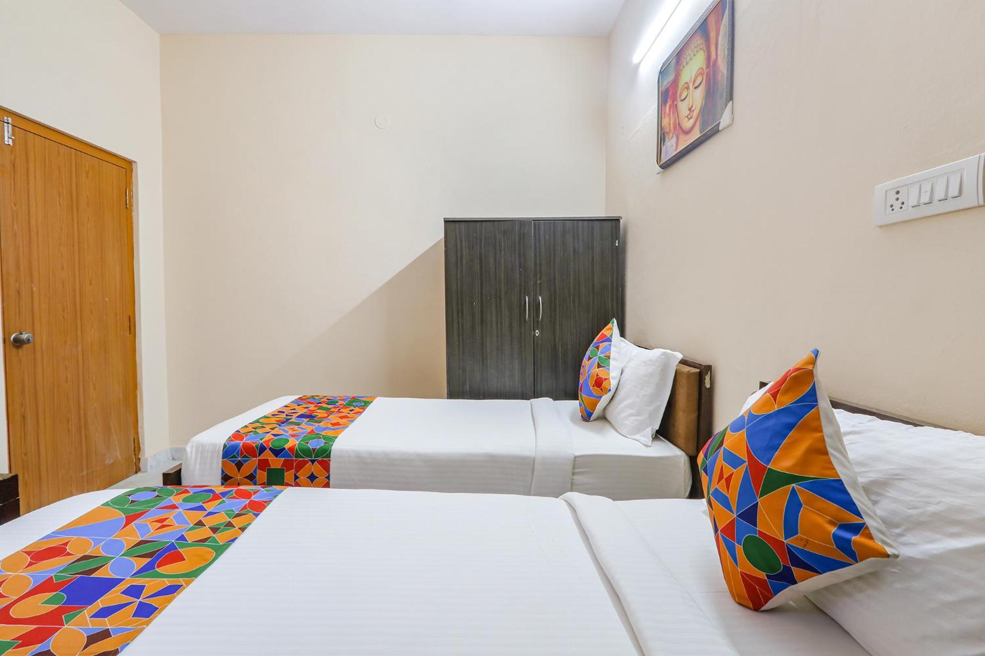 Hotel Fabhotel Prestige Castle - Nr Kims Hospital, Kondapur