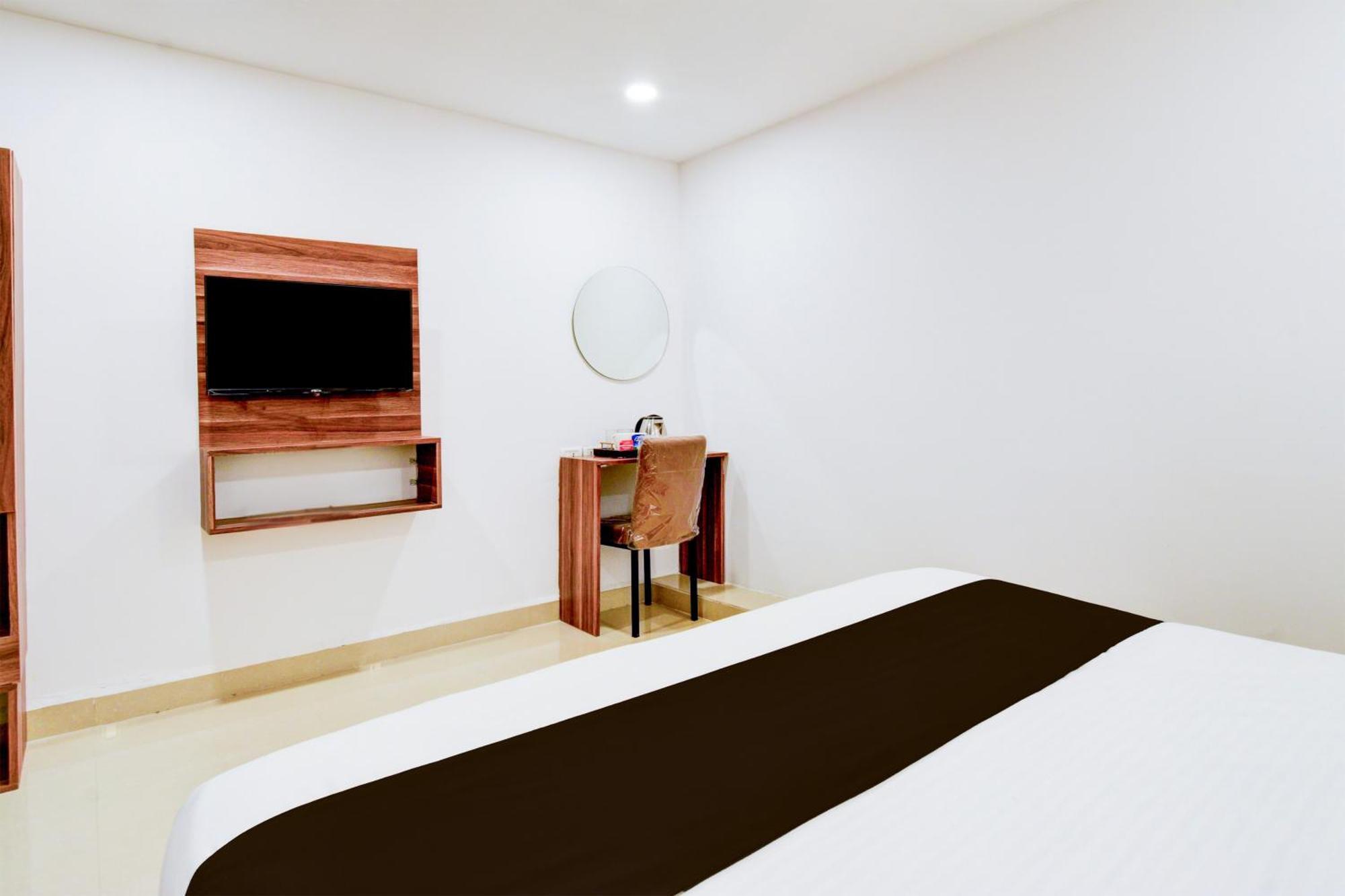 Super Srh Luxury Near Rail Nilayam, Ncl. Hotel Hyderabad