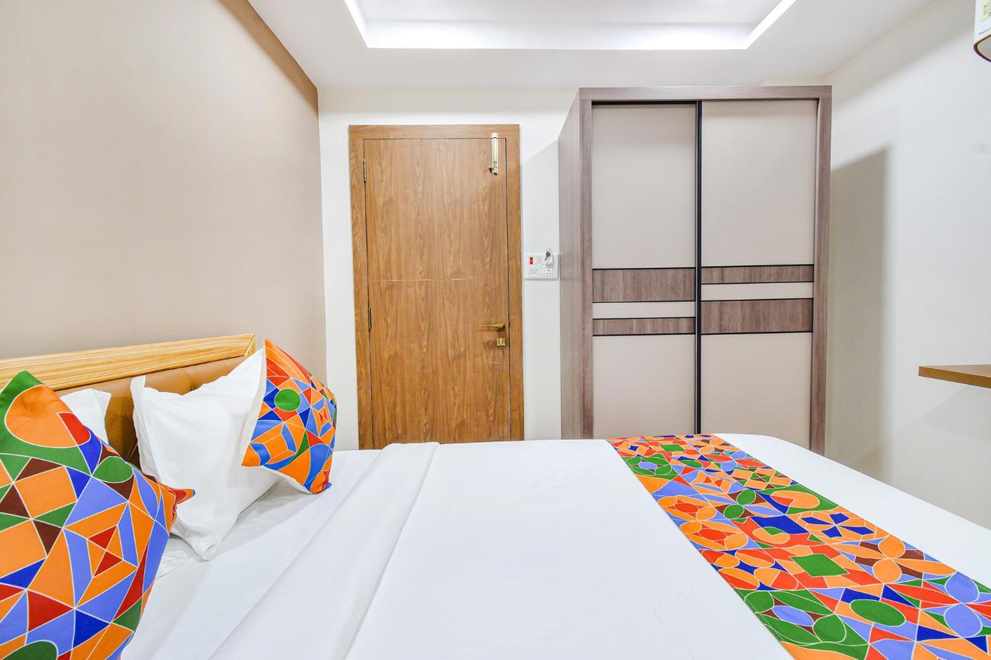 Fabhotel Seri - Nr Kims Hospital, Gachibowli Hyderabad