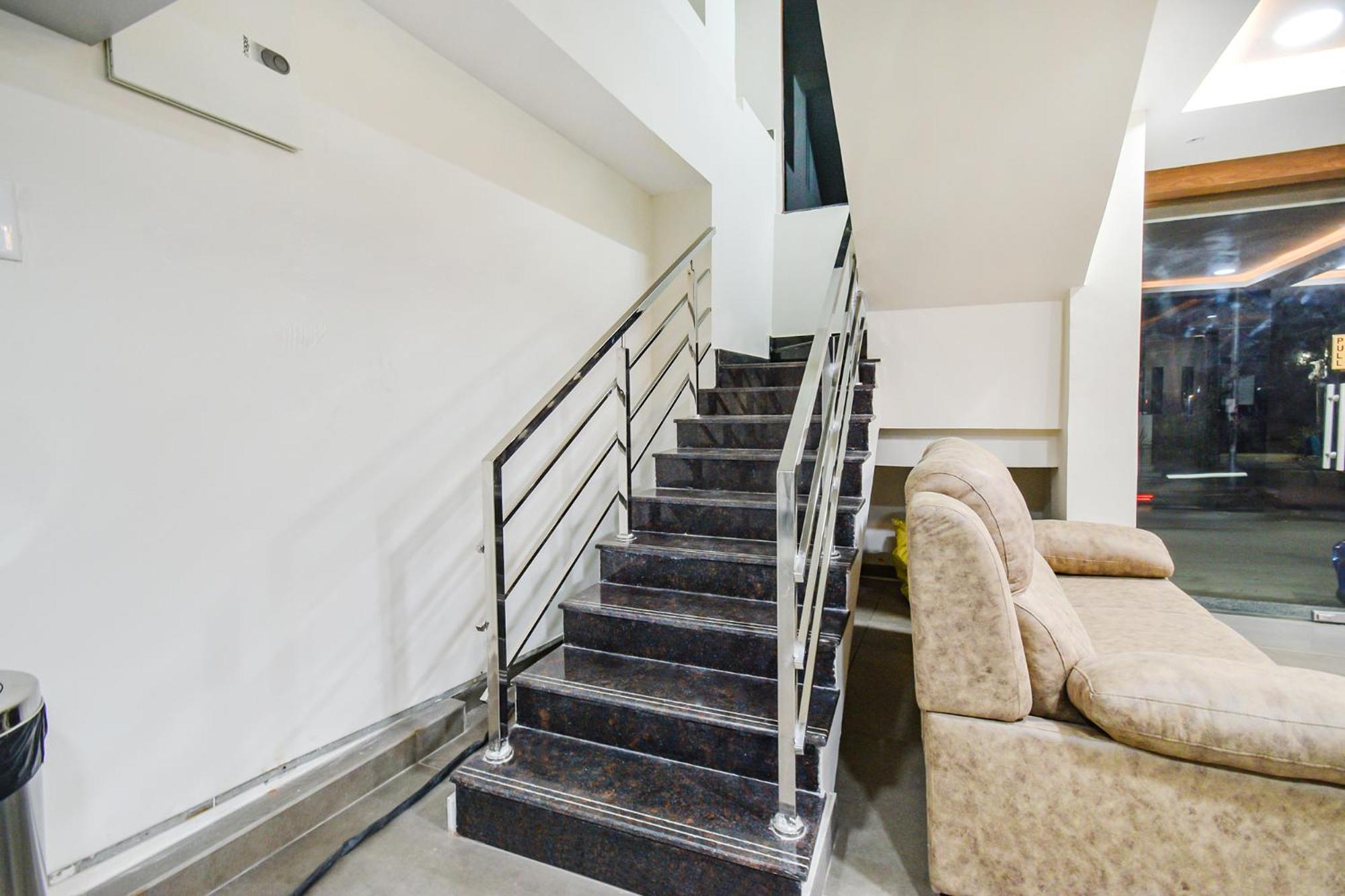 Fabhotel Seri - Nr Kims Hospital, Gachibowli 3* Hyderabad