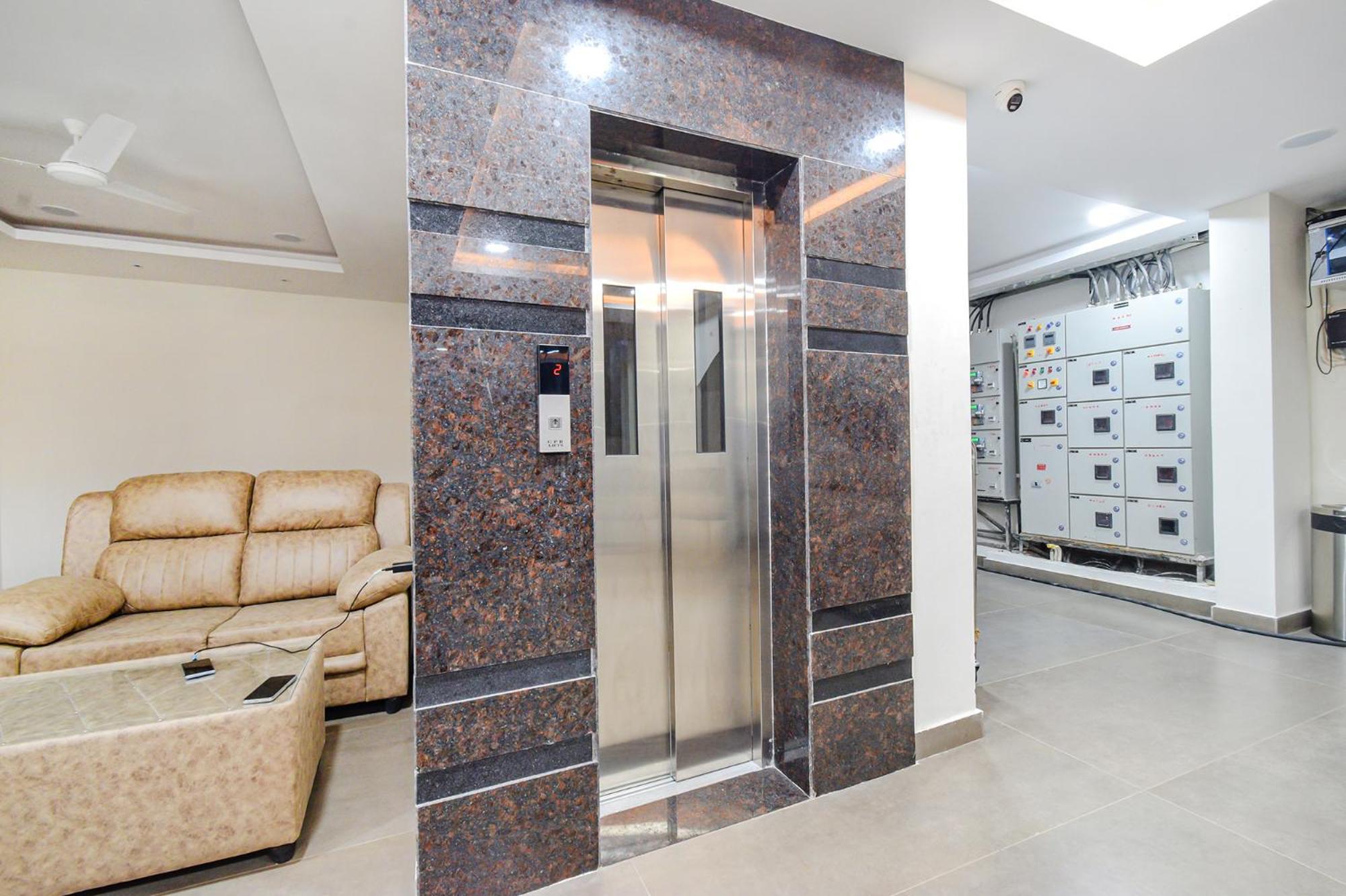 Fabhotel Seri - Nr Kims Hospital, Gachibowli Hotel Hyderabad