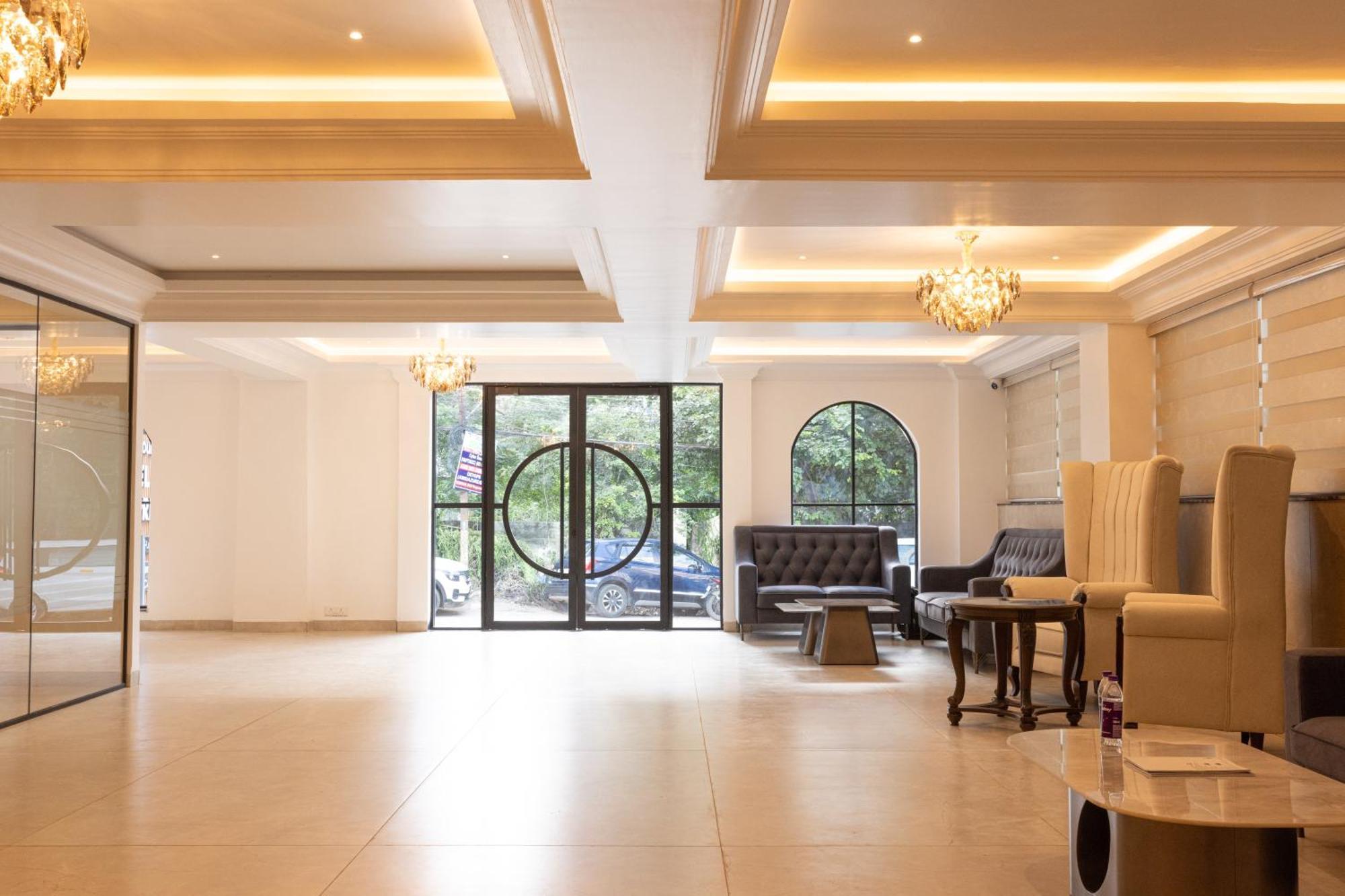 Hotel Radhe Pride Hitech