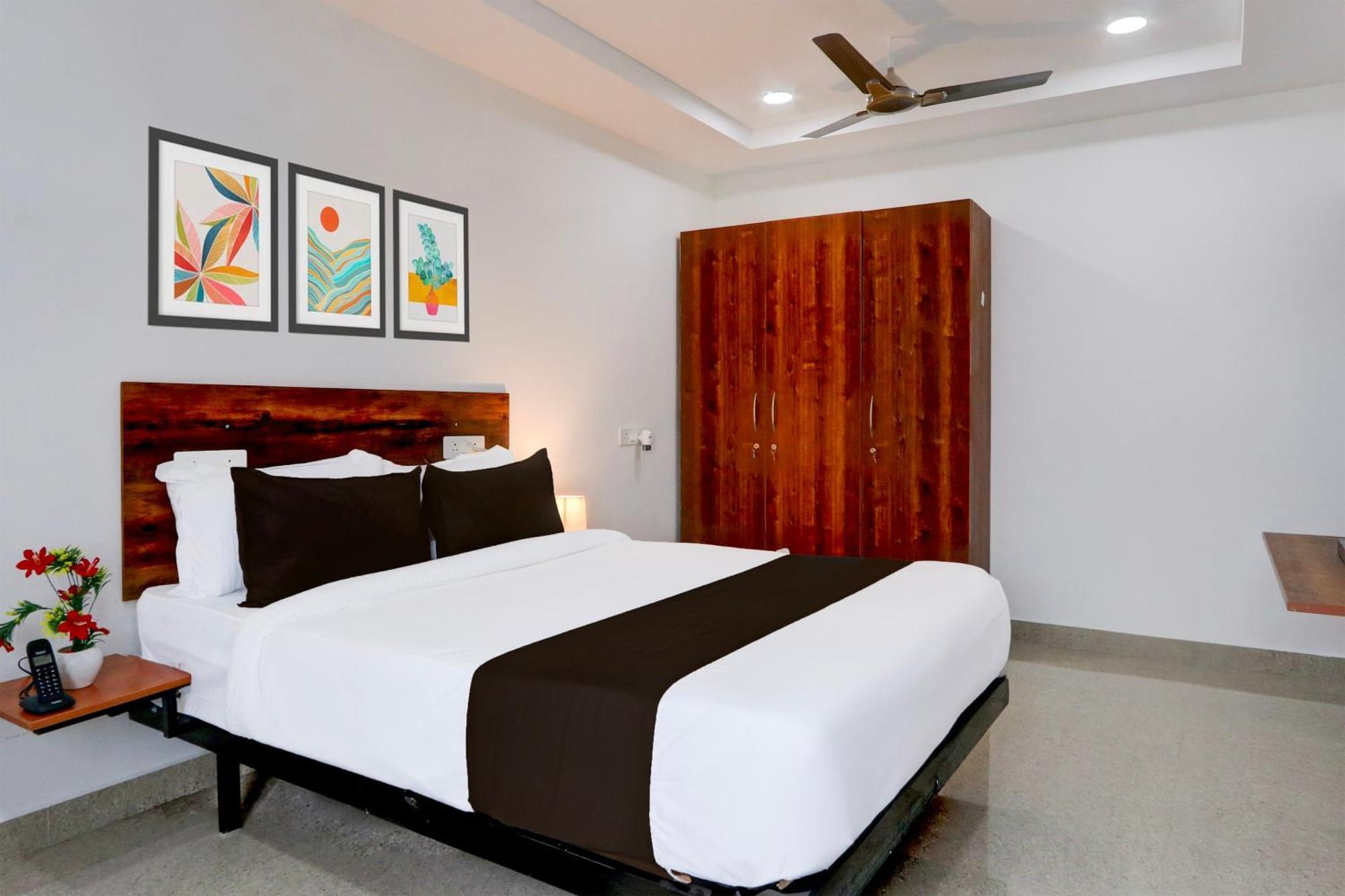 Collection O Sri Jahnavi Group Besides Yashoda Hospital Hitec Hotel
