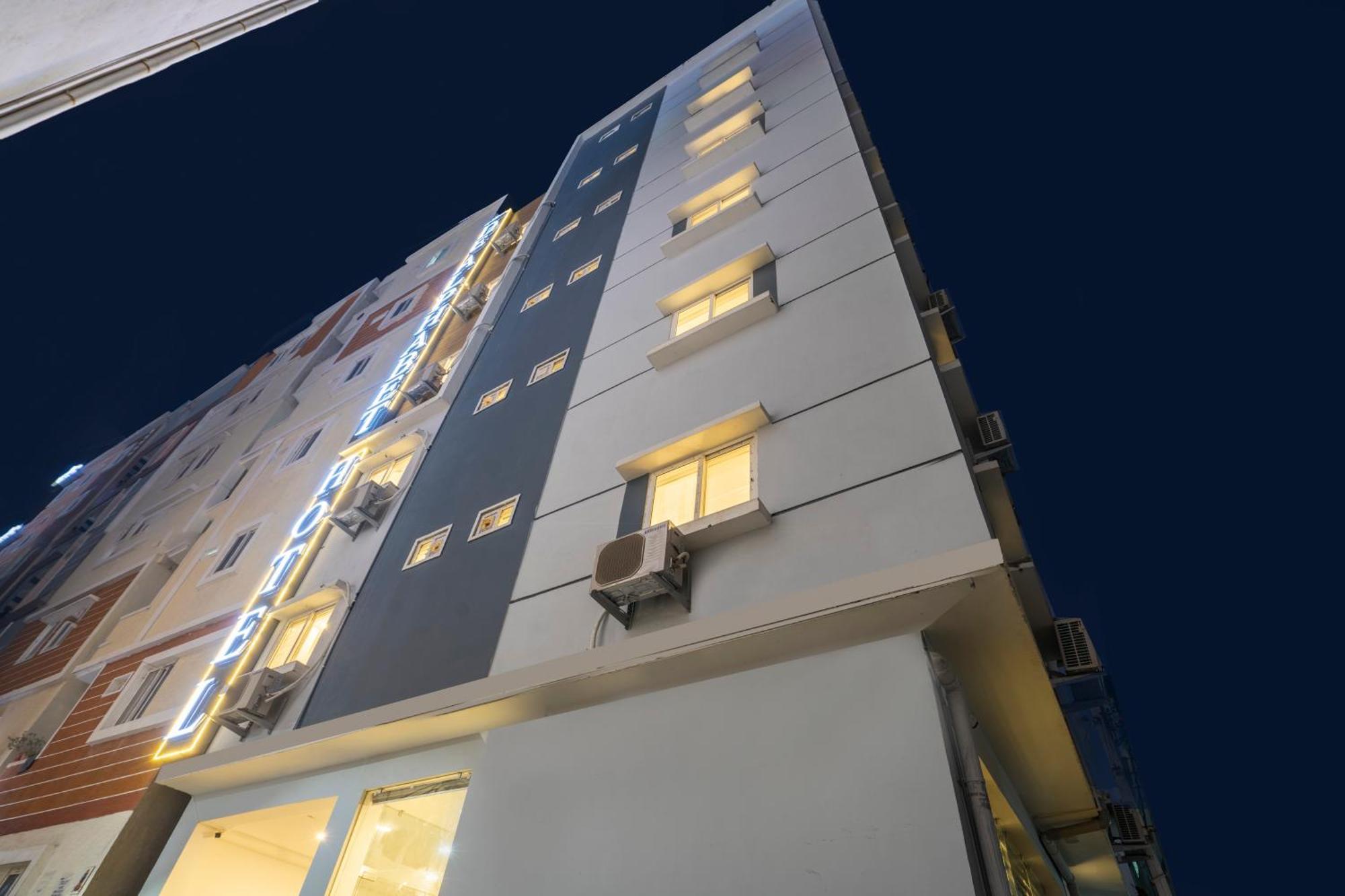 Treebo De Alphabet Gachibowli 3*