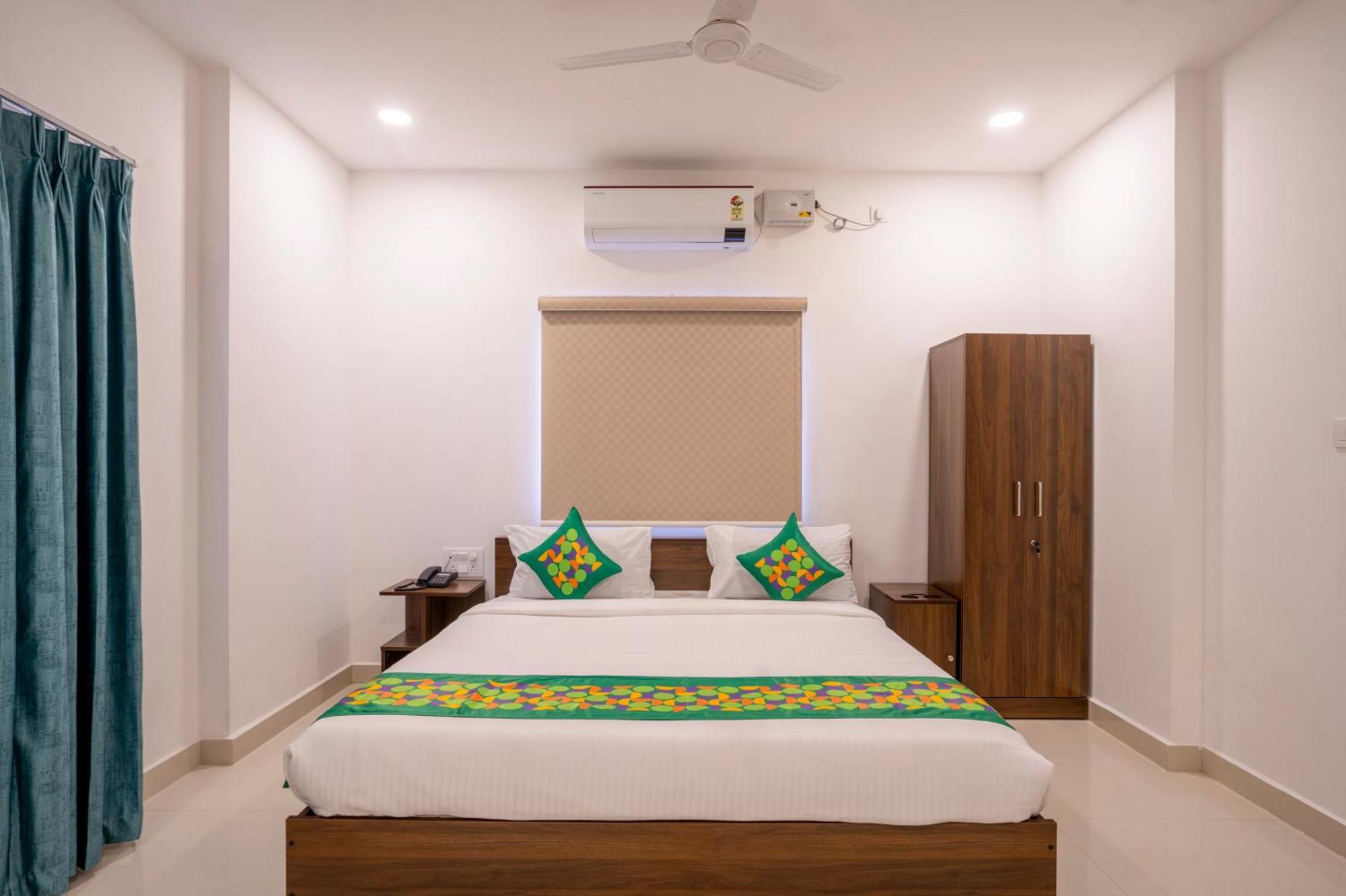 Hotel Treebo De Alphabet Gachibowli