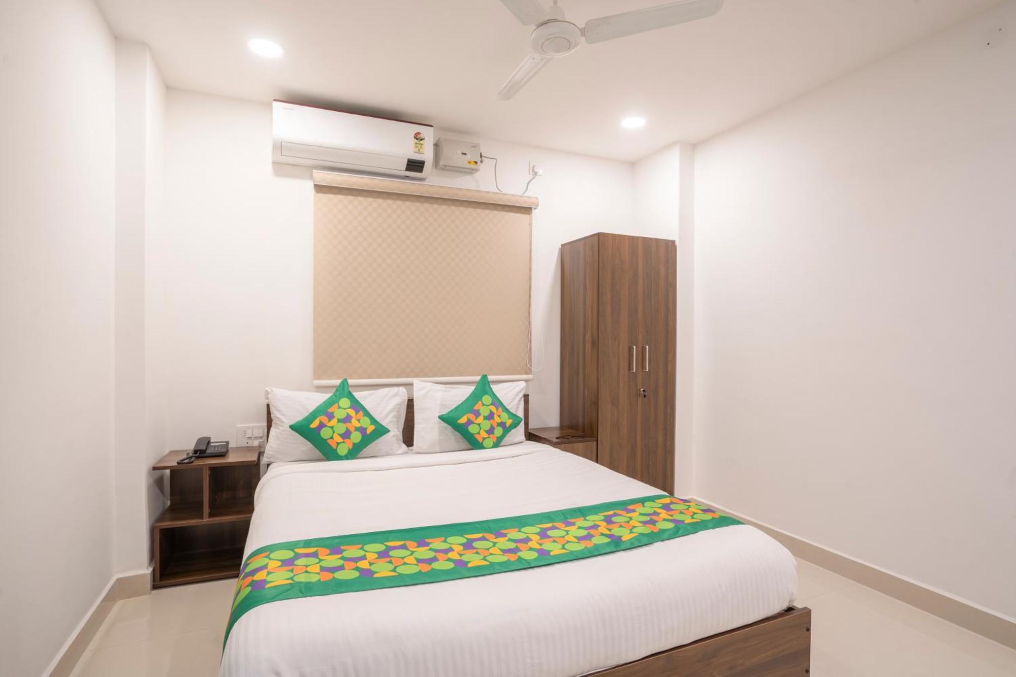 Hotel Treebo De Alphabet Gachibowli 3*