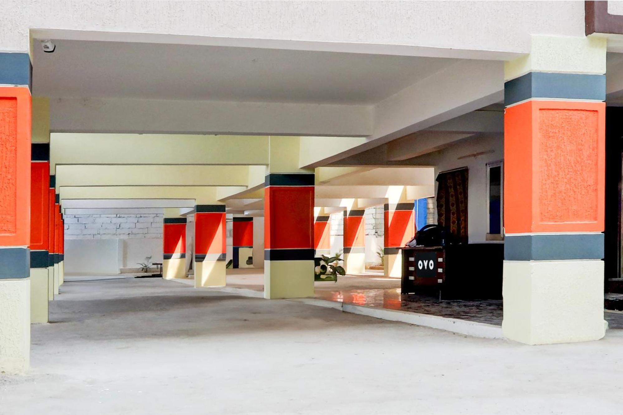 Hotel O In And Hyderabad