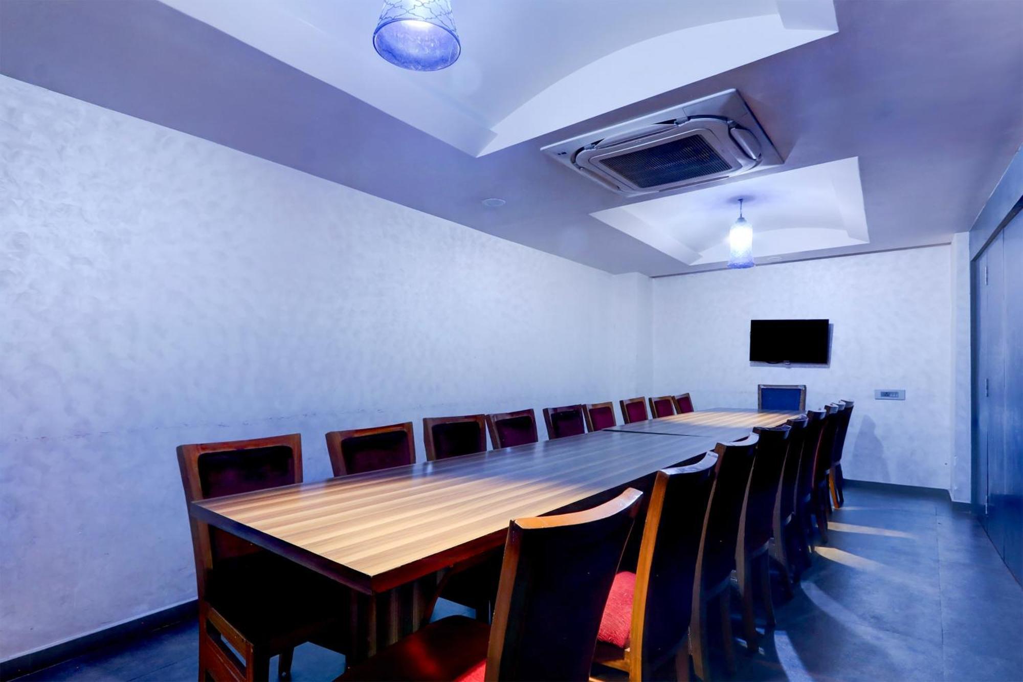 Super Townhouse Lotus Grand 4* Hyderabad