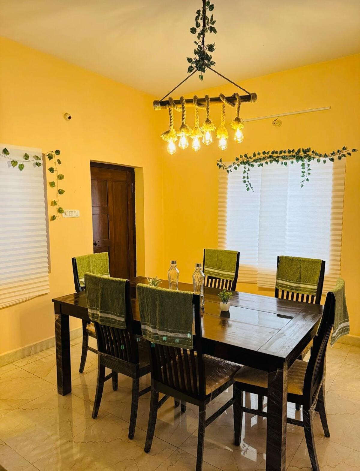 Charter 3bhk Luxurious Flat In Manikonda *