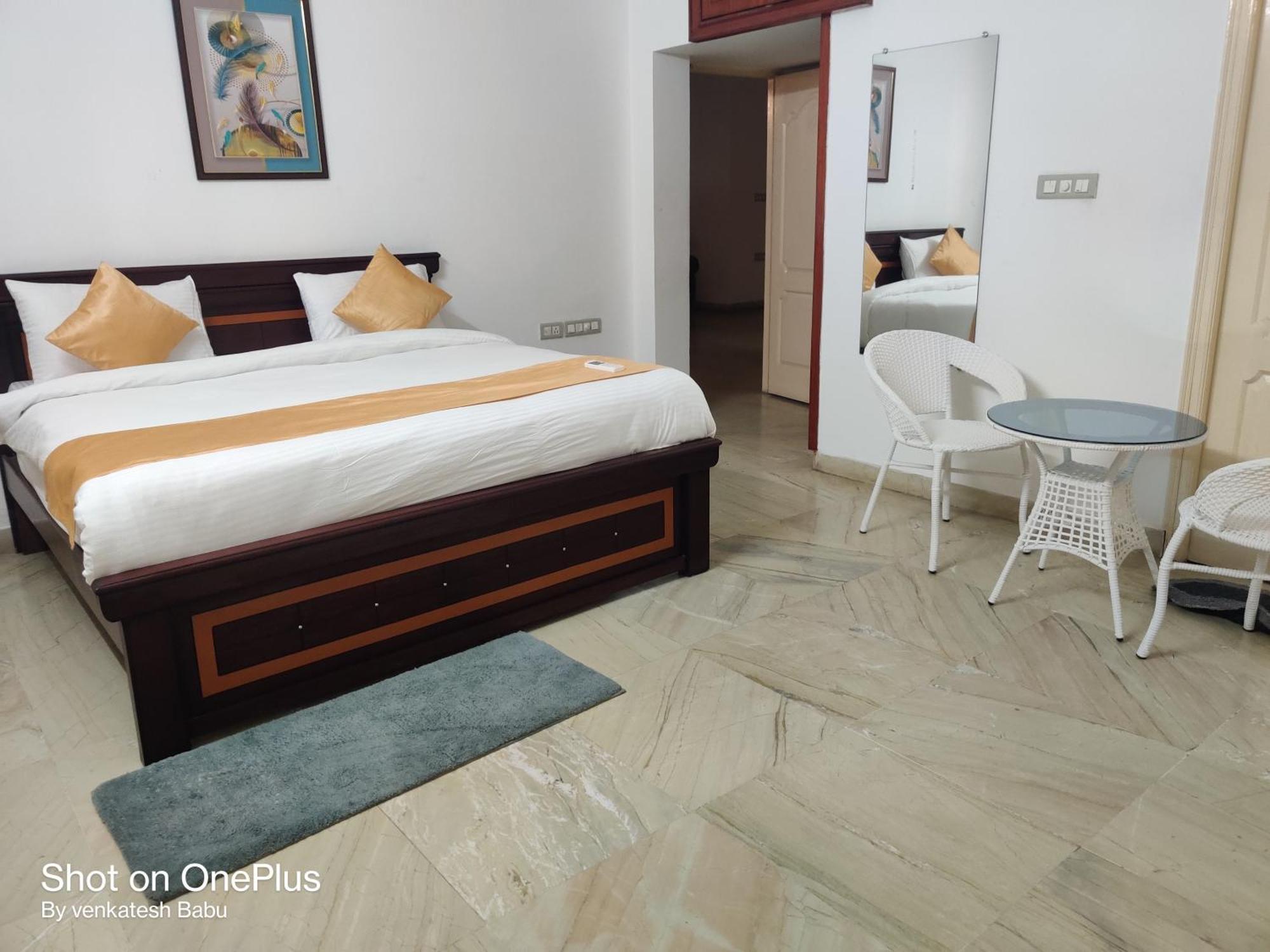 Hotel S V Orchid 4*