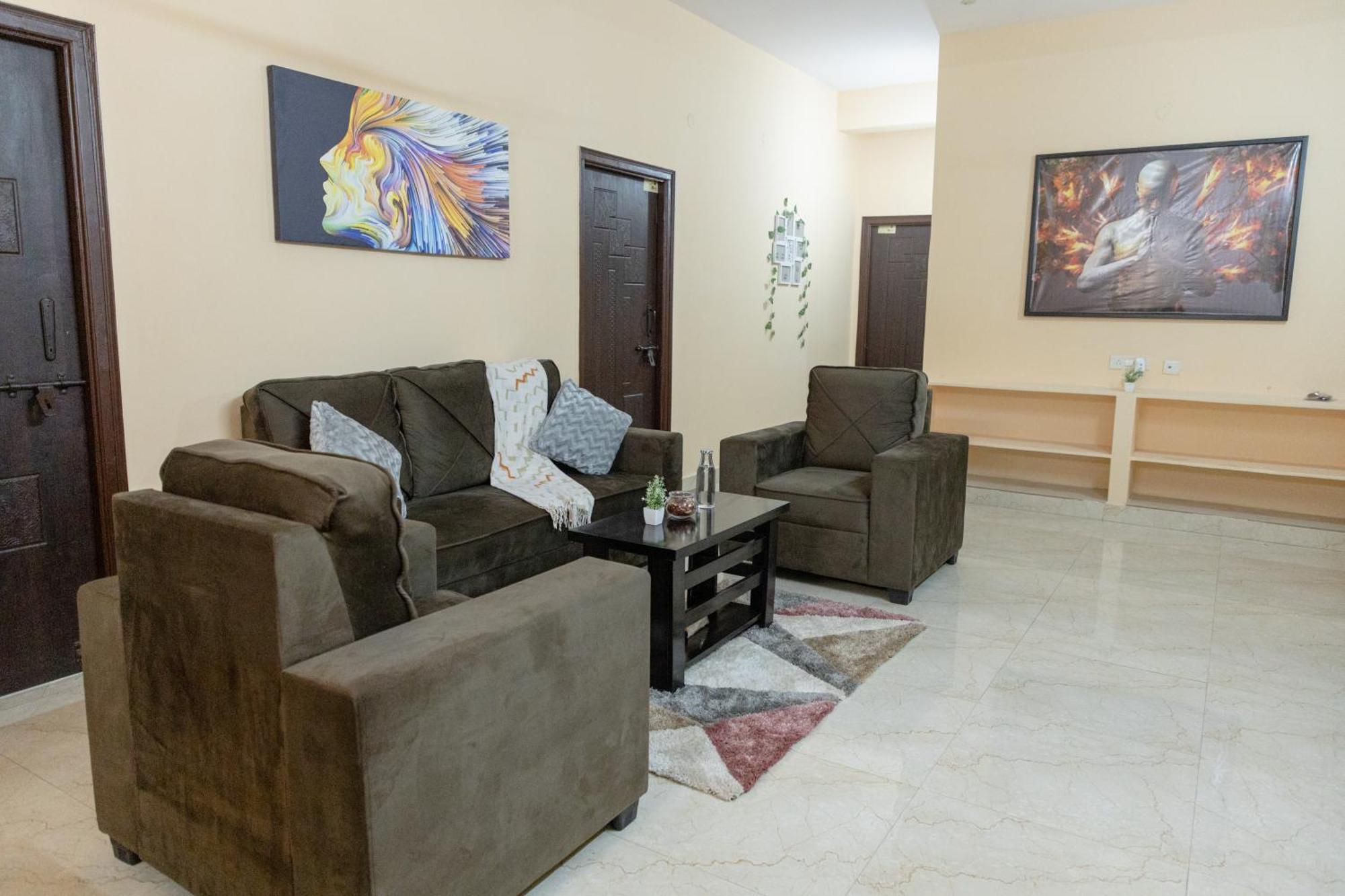 Charter 3bhk Luxurious Flat In Manikonda Hyderabad