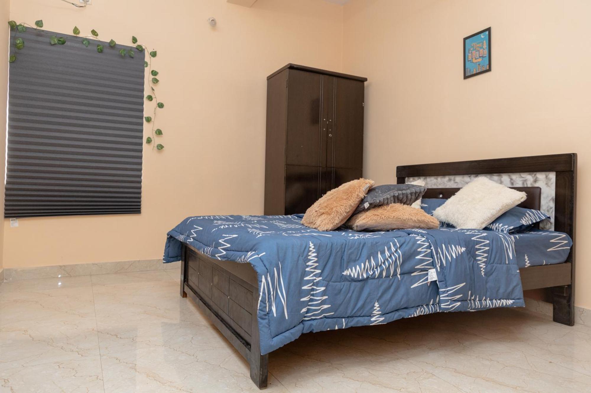 Charter 3bhk Luxurious Flat In Manikonda Apartment *