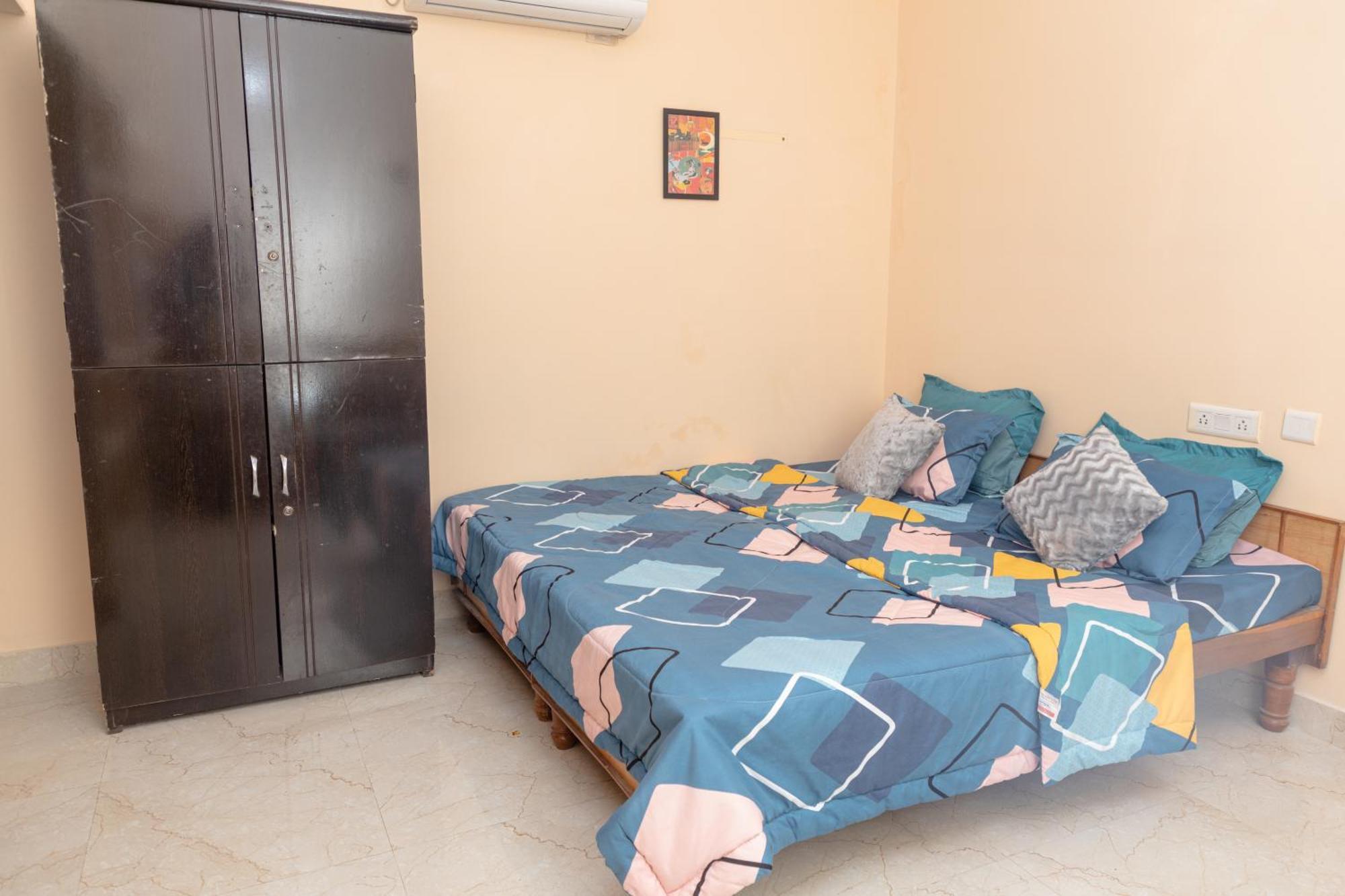 Apartment Charter 3bhk Luxurious Flat In Manikonda