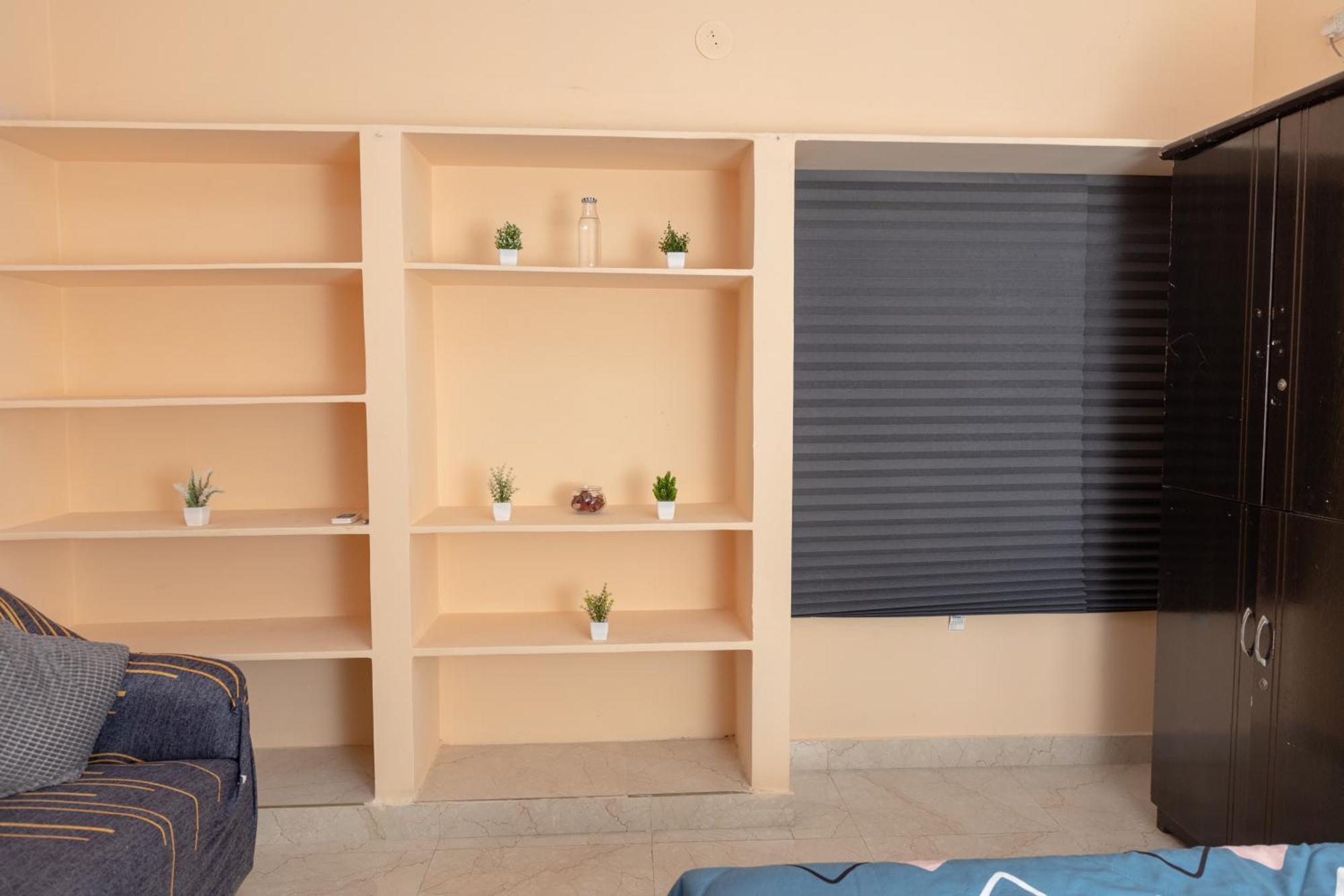 Charter 3bhk Luxurious Flat In Manikonda