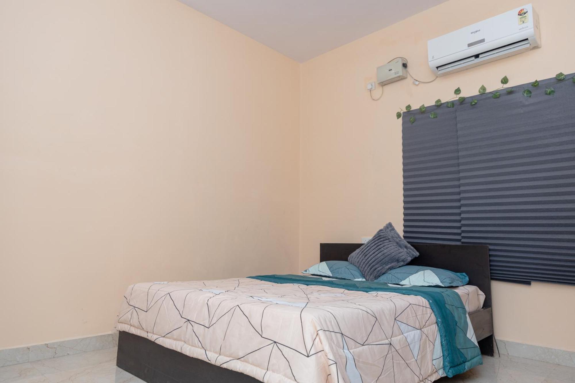 Charter 3bhk Luxurious Flat In Manikonda Apartment