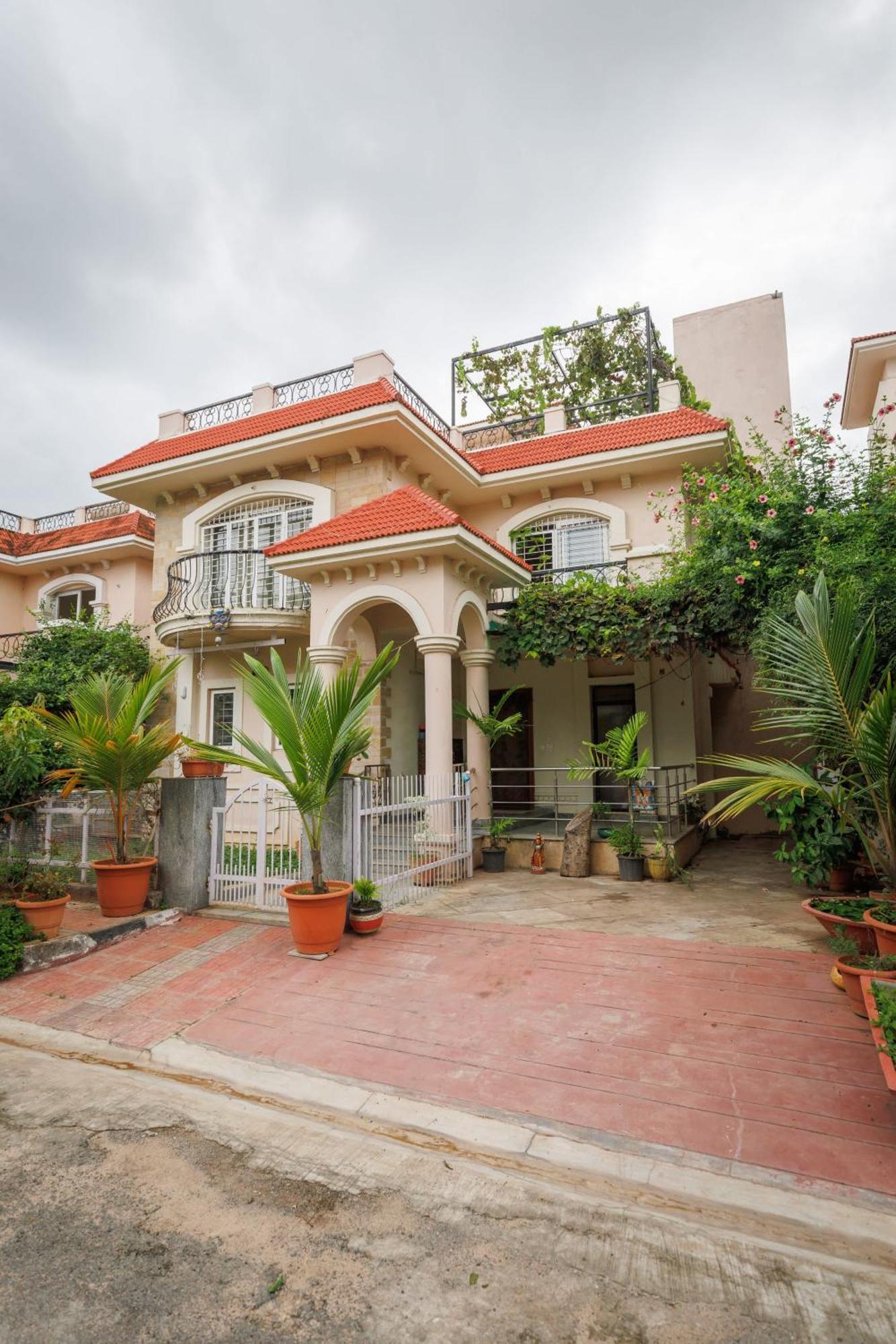 Timber Leaf By Stayjade Nr Hyd Airport Villa