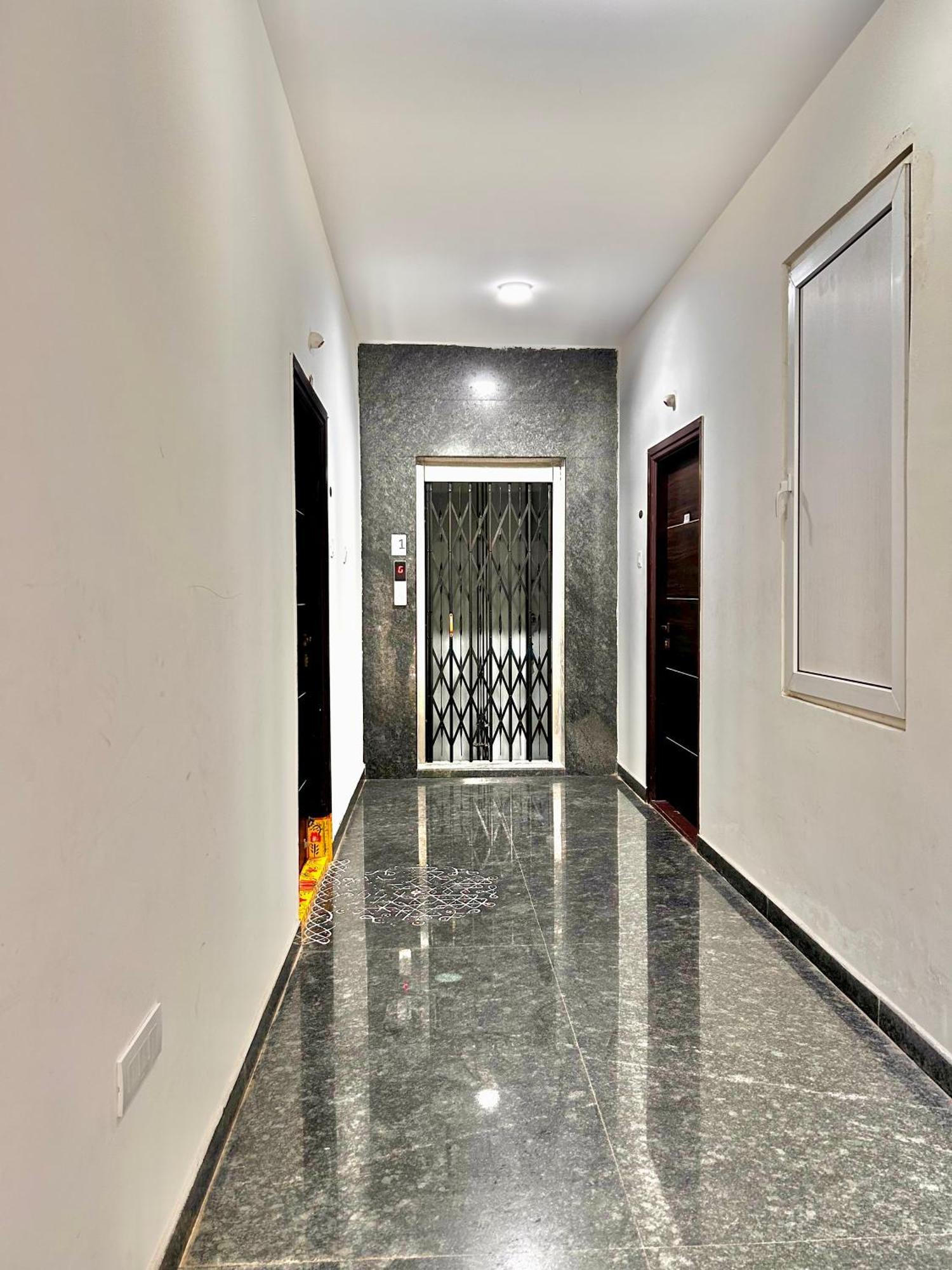 Mee Homes Madhapur Family Fully Furnished 2 Bhk Premium Flats *