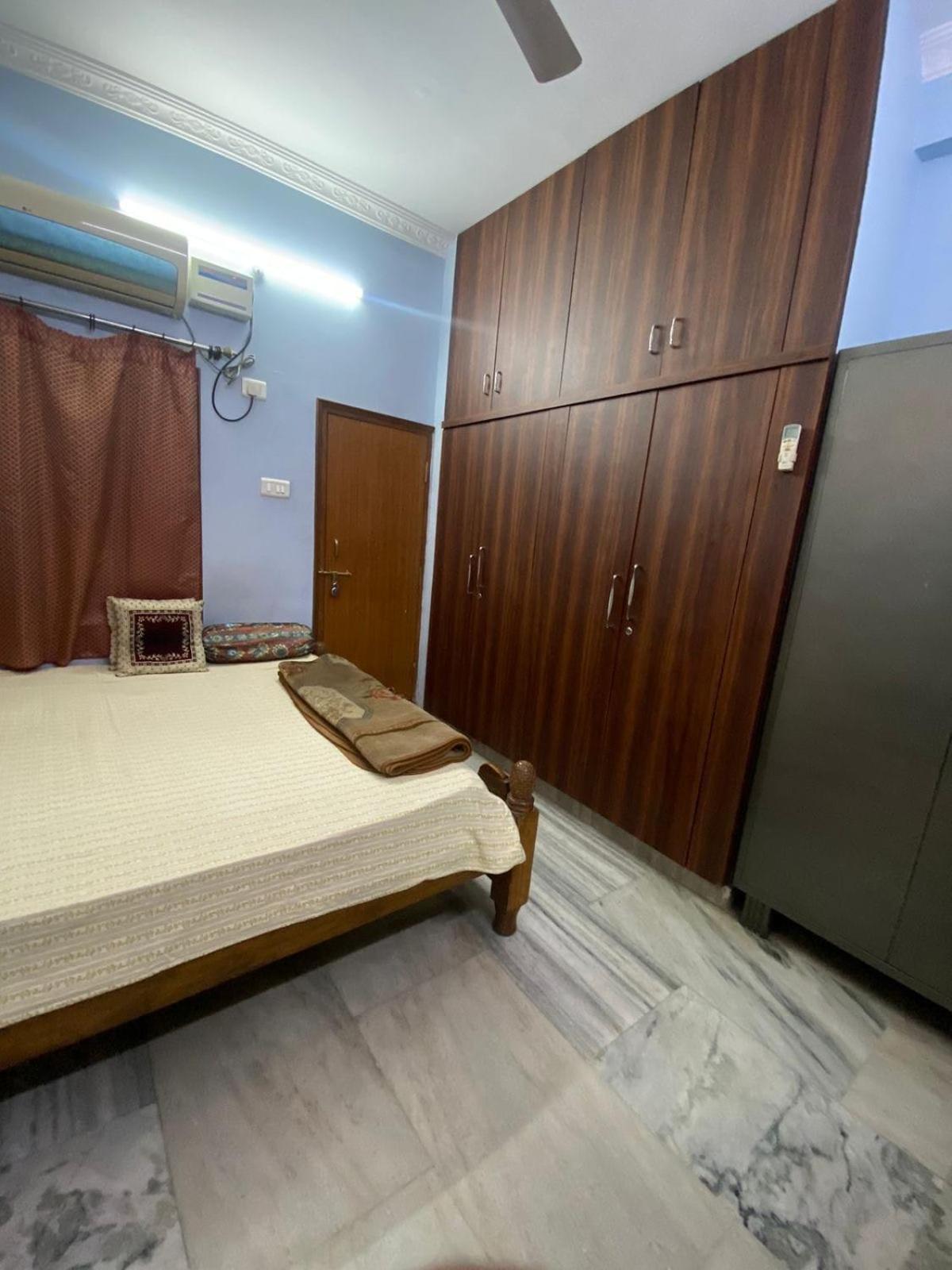 Apartment Modern 2bhk Flat With Large Living Dinning And Kitchen