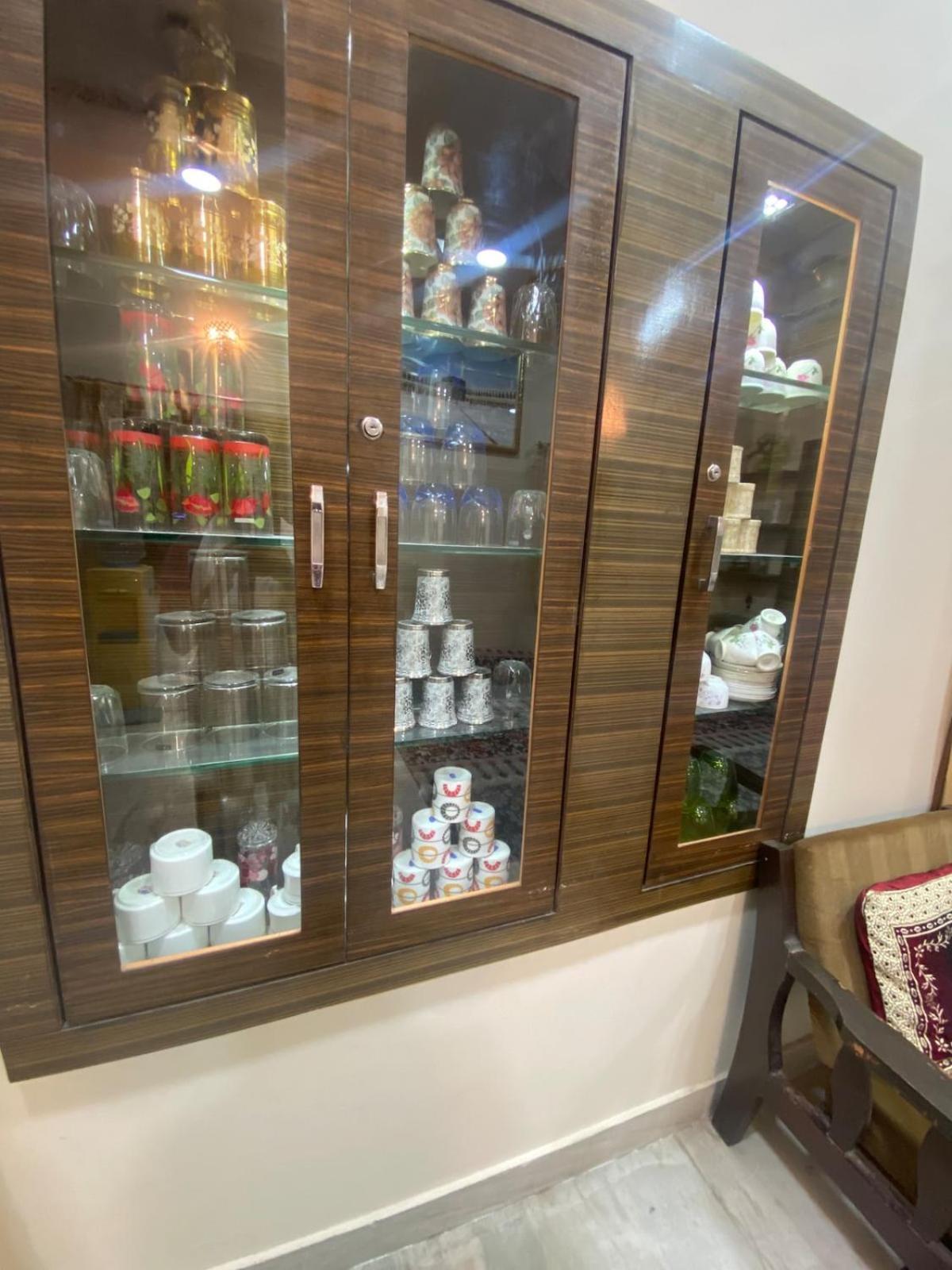 Modern 2bhk Flat With Large Living Dinning And Kitchen *
