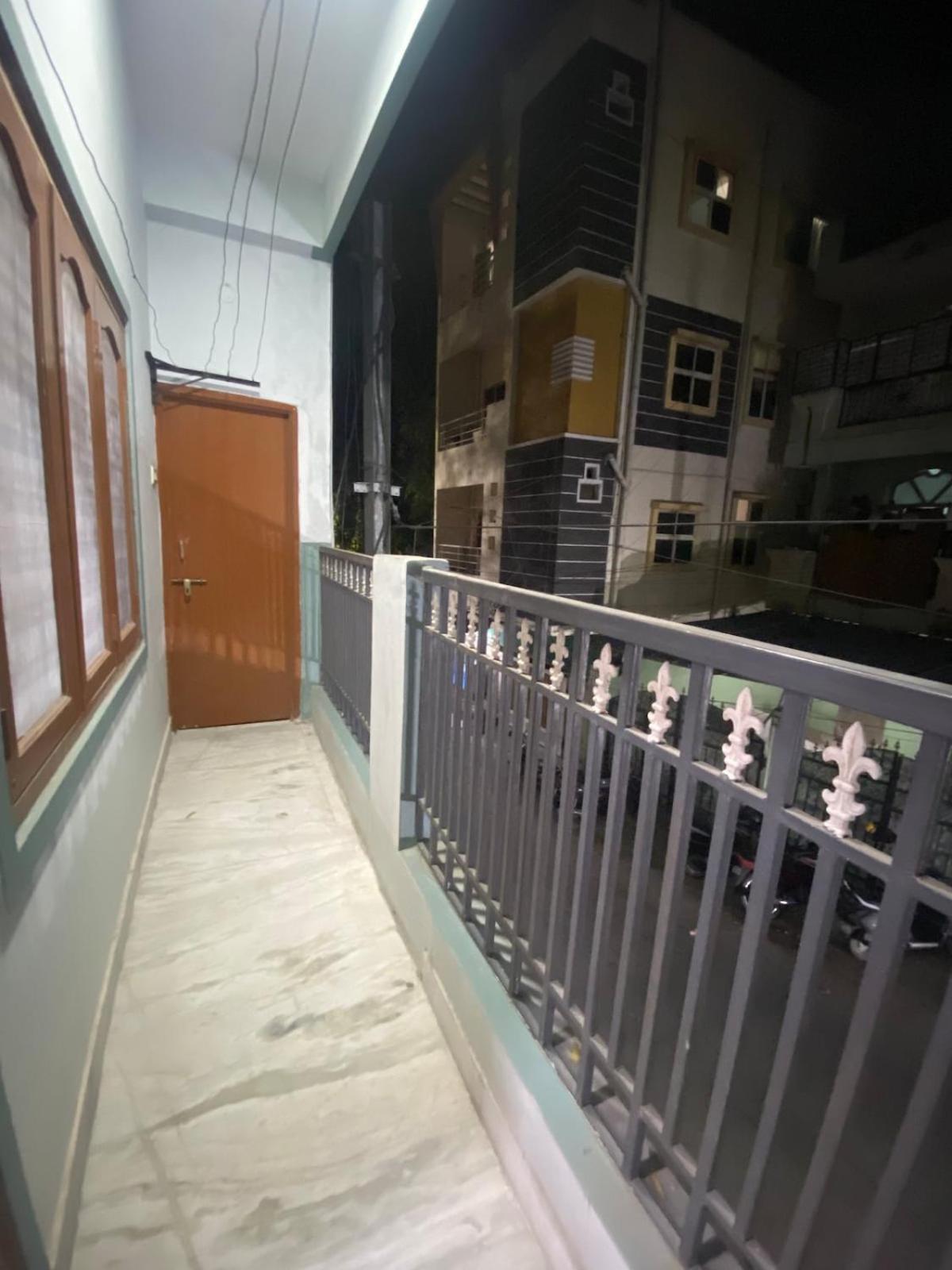 Modern 2bhk Flat With Large Living Dinning And Kitchen
