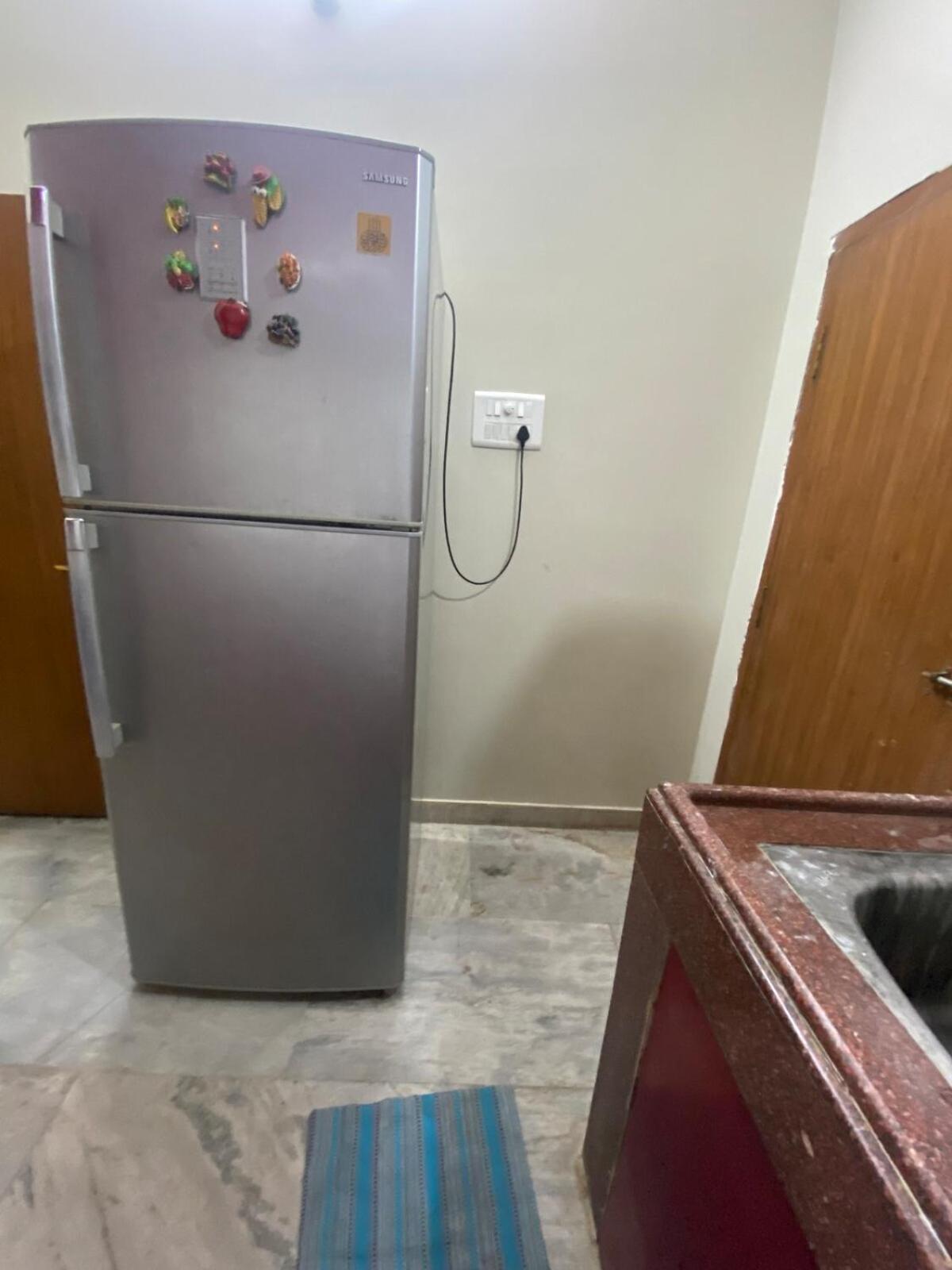 Modern 2bhk Flat With Large Living Dinning And Kitchen Apartment *