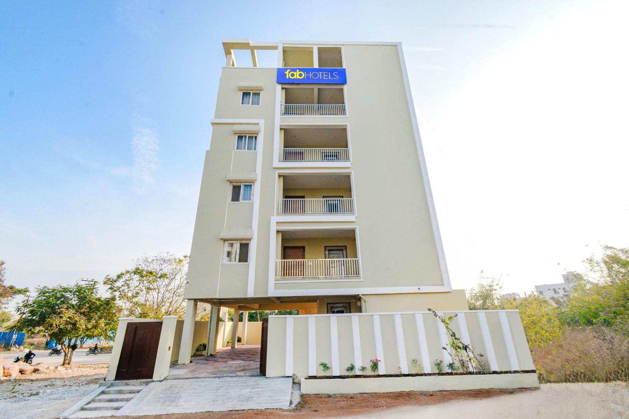 Fabhotel Rk - Nr U S Consulate, Financial District Hyderabad