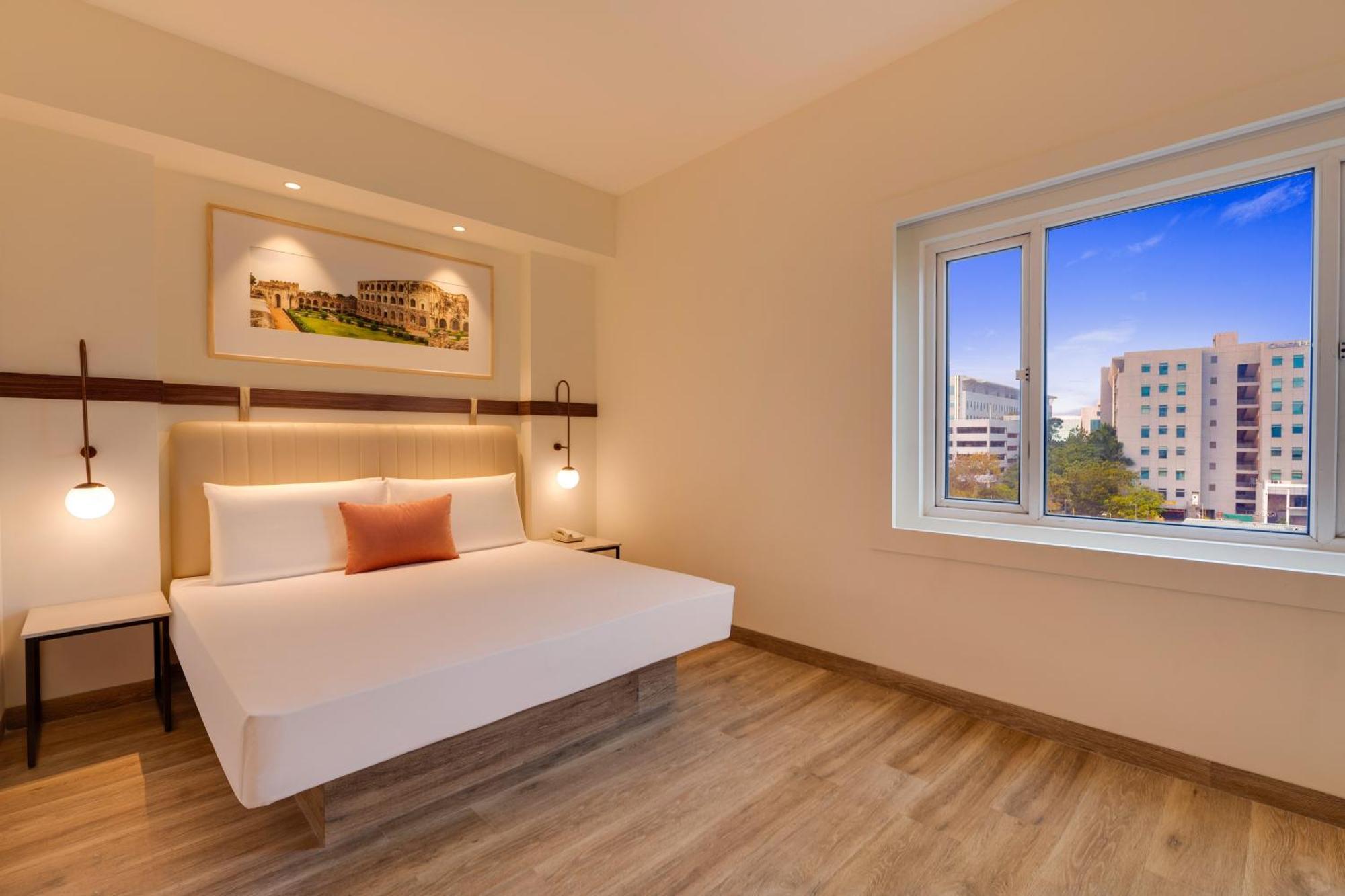Hotel Red Fox By Lemon Tree Hotels, Hyderabad