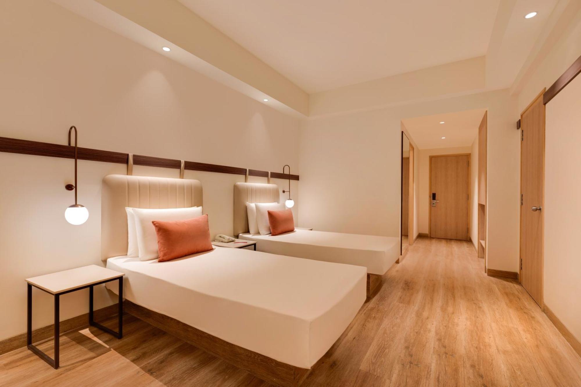Hotel Red Fox By Lemon Tree Hotels, Hyderabad