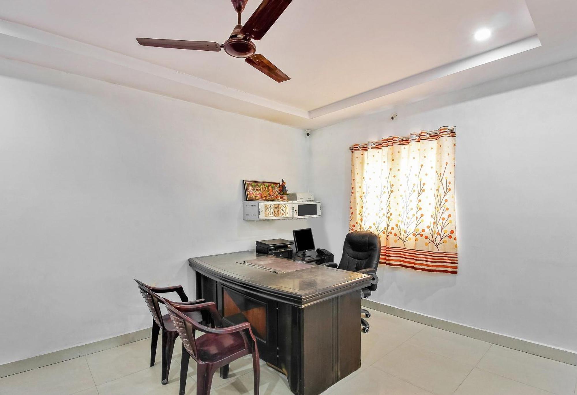 Hotel Super O Golden Hive Madhapur Near Shilparamam Hyderabad