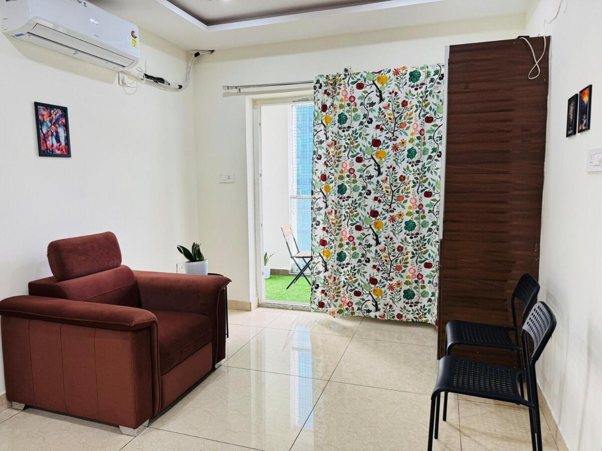 Modern Luxurious Sky 3bhk Nanakramguda Apartment Hyderabad