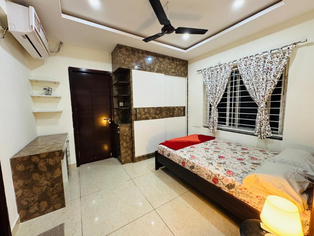 Modern Luxurious Sky 3bhk Nanakramguda * Hyderabad