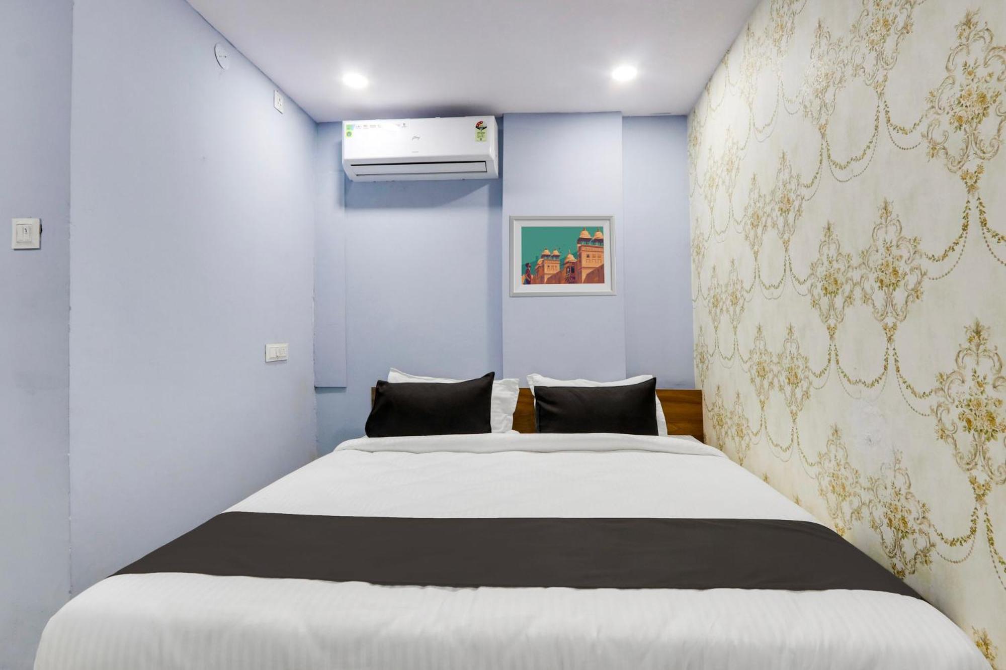 O Sri Mnr Grand Luxury Hotel 3*