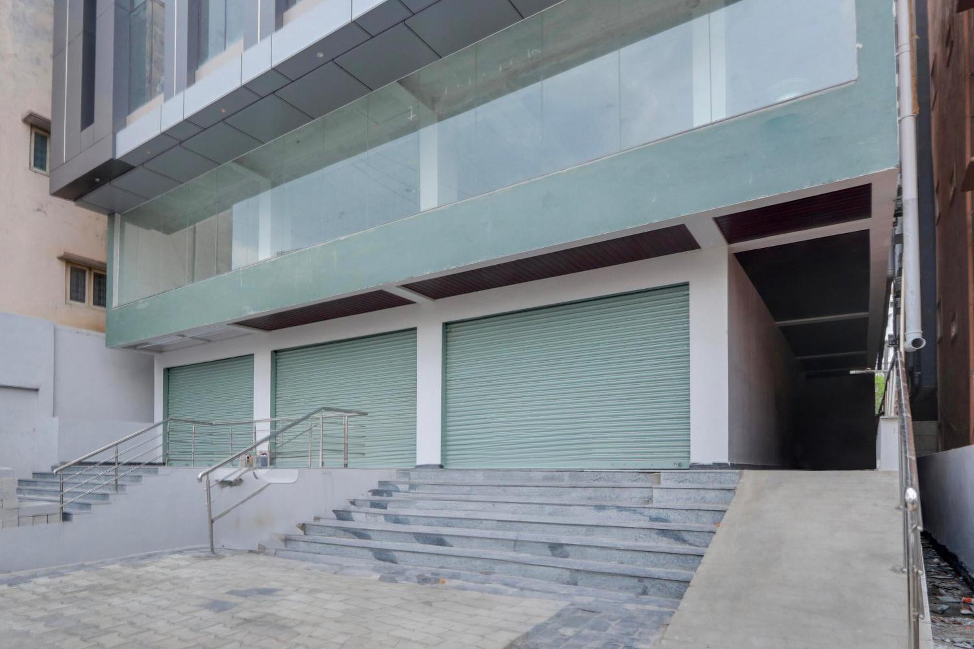 Hotel O Sri Mnr Grand Luxury