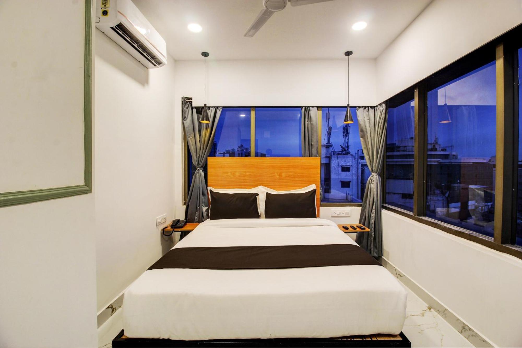Hotel Super Townhouse Rcc Banjara Hills 2*