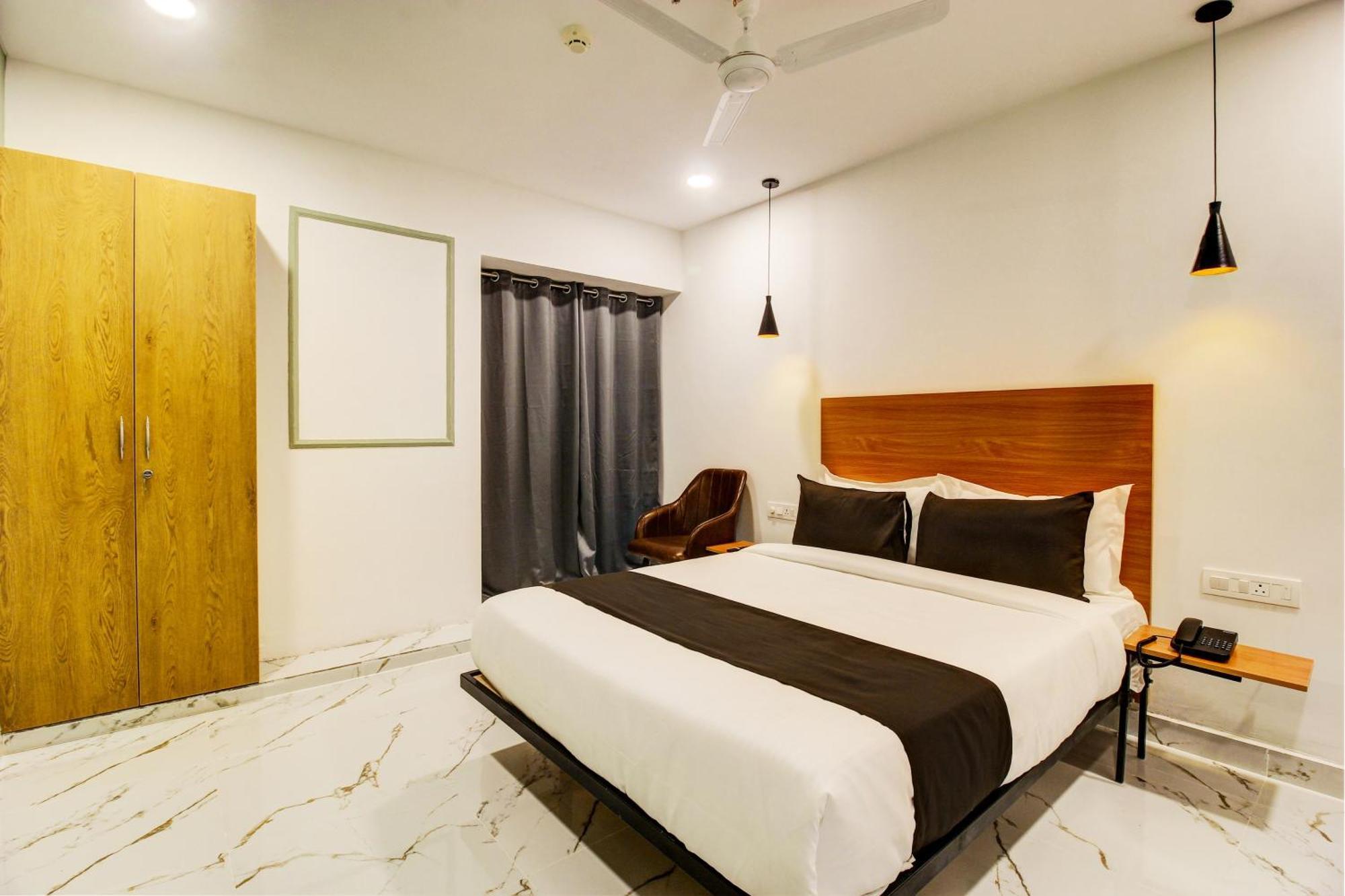 Super Townhouse Rcc Banjara Hills