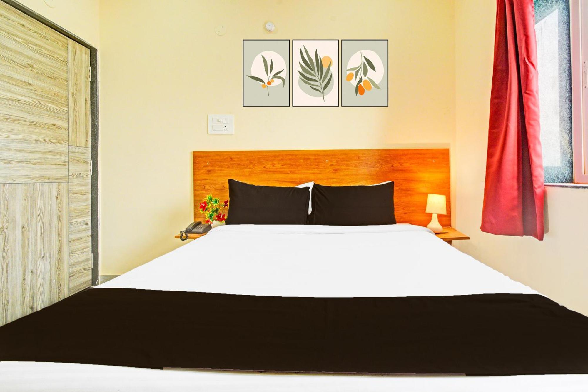 Super O Vaishnavi Grand Hotel