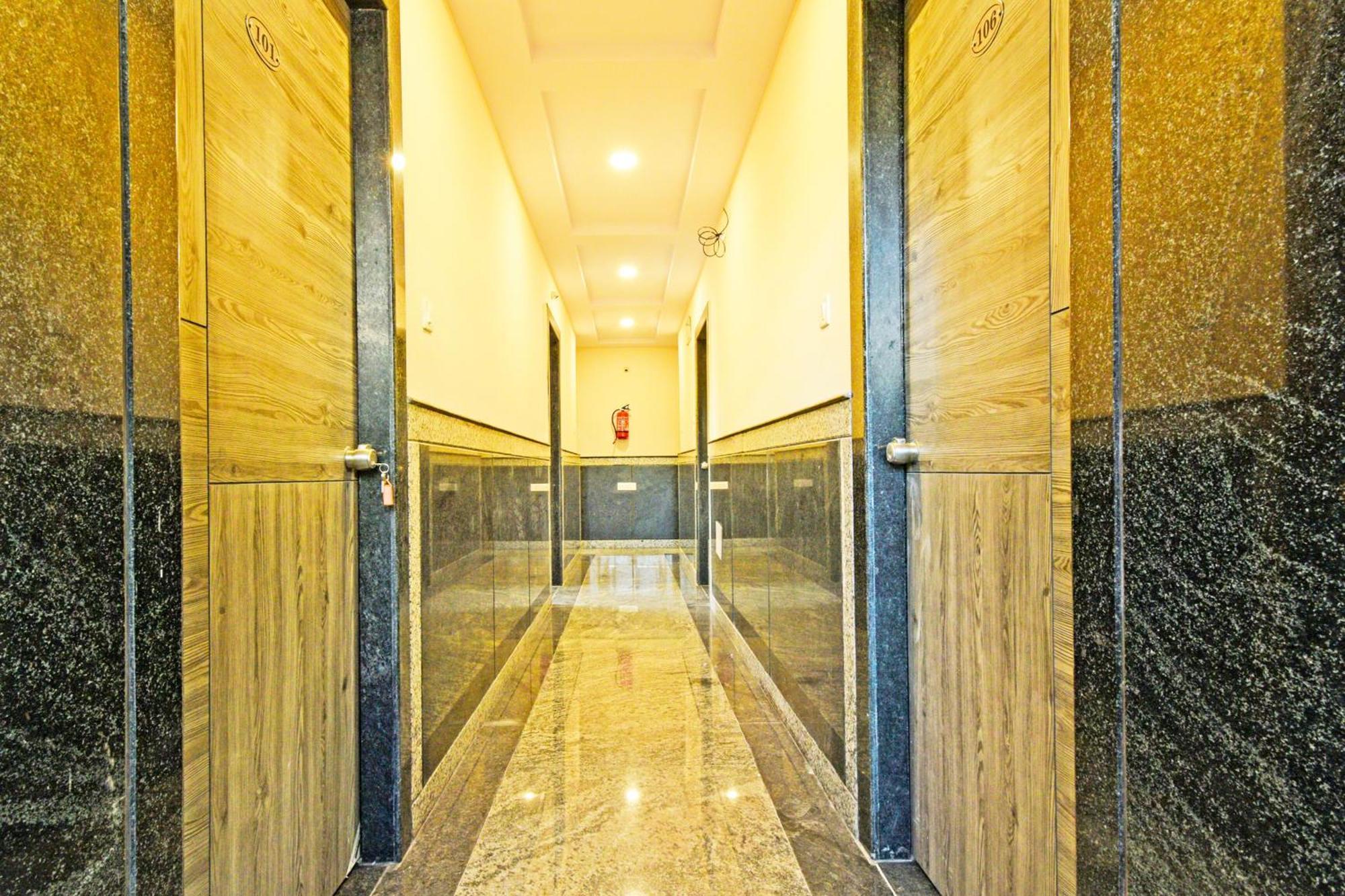 Super O Vaishnavi Grand 3*