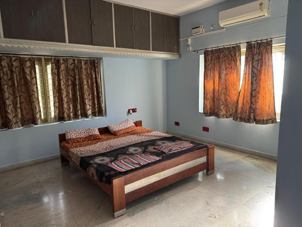 Holiday home Sv Athidi Gruha *
